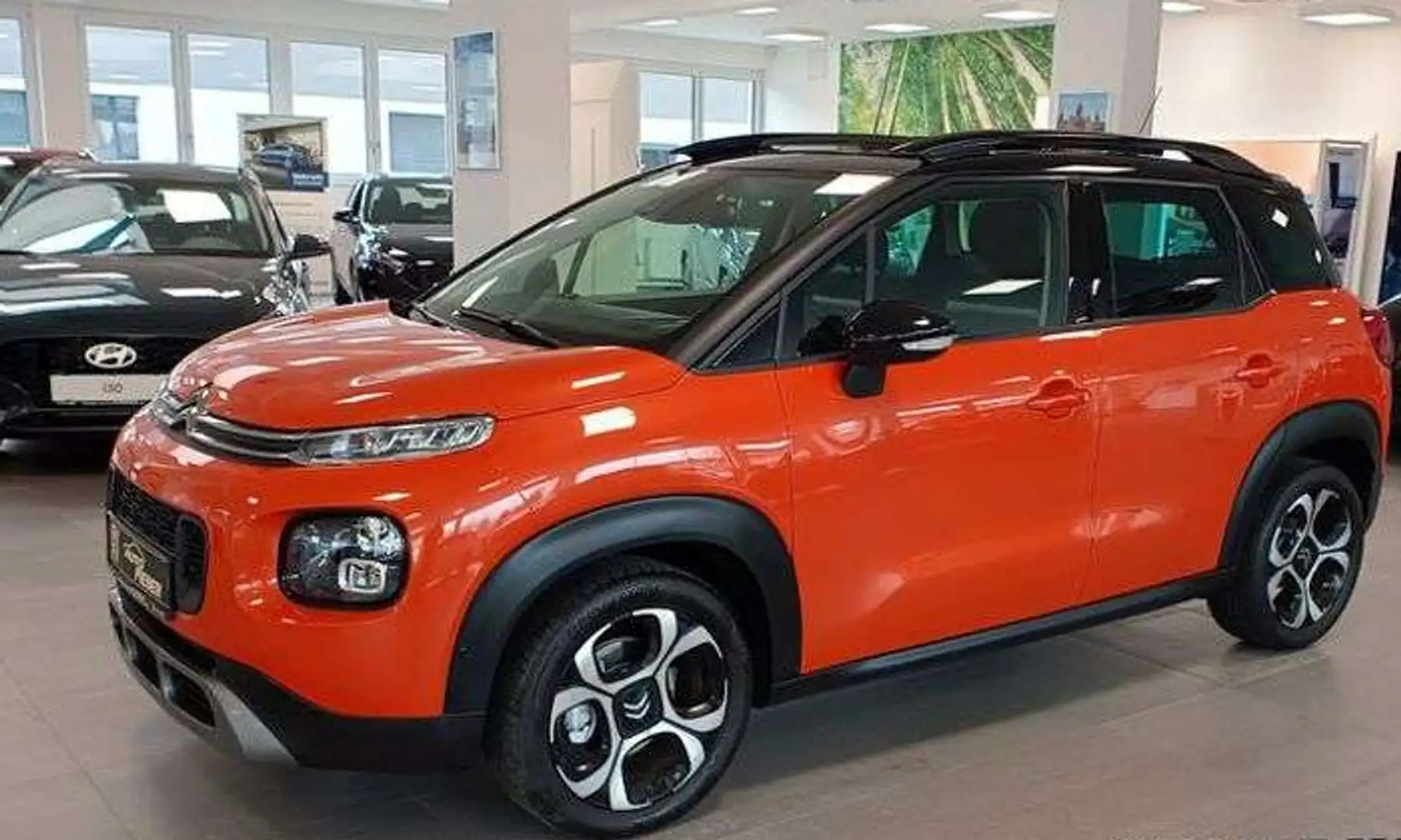 Citroen C3 Aircross PT110 Shine Orange - 1