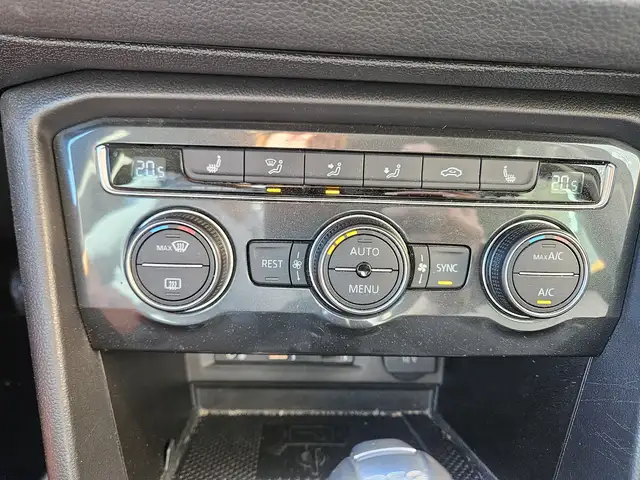Volkswagen Tiguan view 17