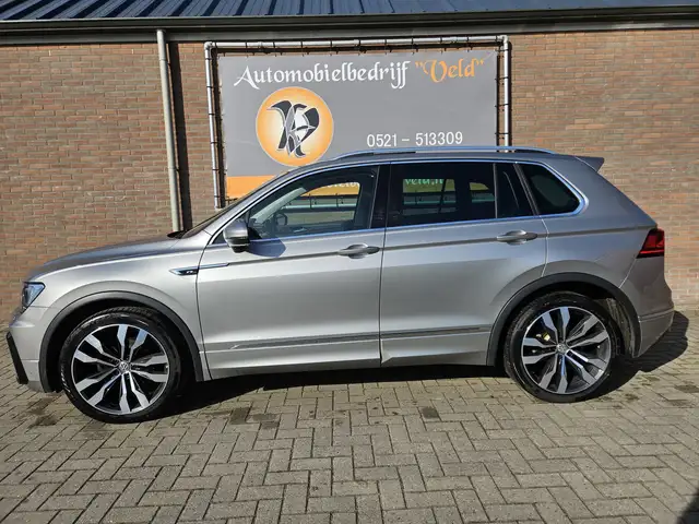 Volkswagen Tiguan view 3