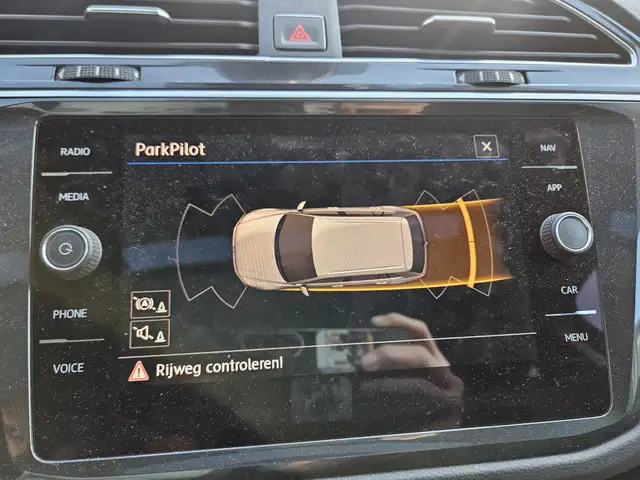 Volkswagen Tiguan view 27