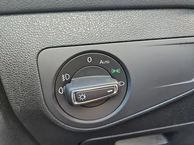 Volkswagen Tiguan view 23