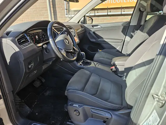 Volkswagen Tiguan view 6