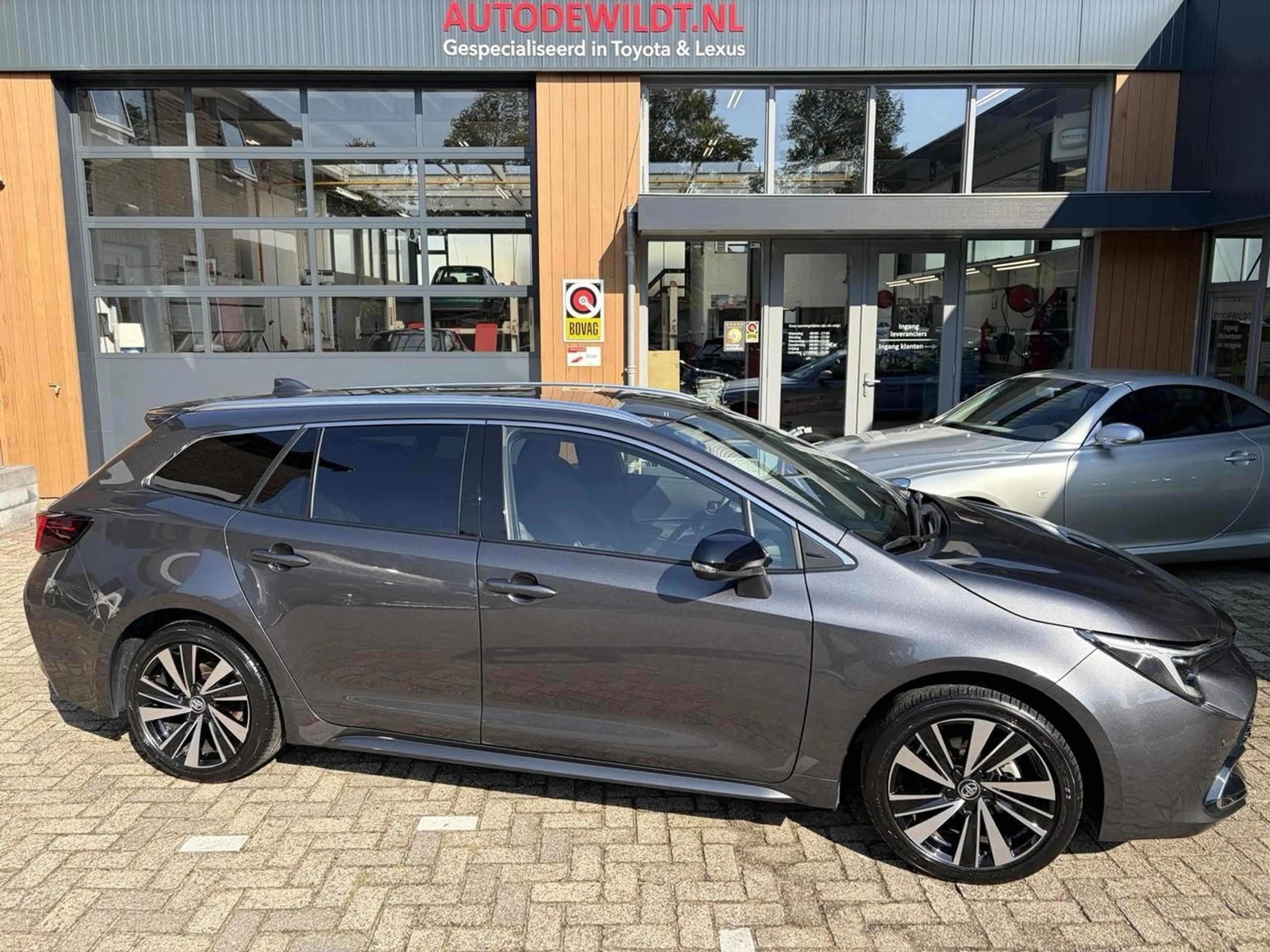 Toyota Corolla TS 1.8 Hybrid 140 Style A/T + FABRIEKSGARANTIE