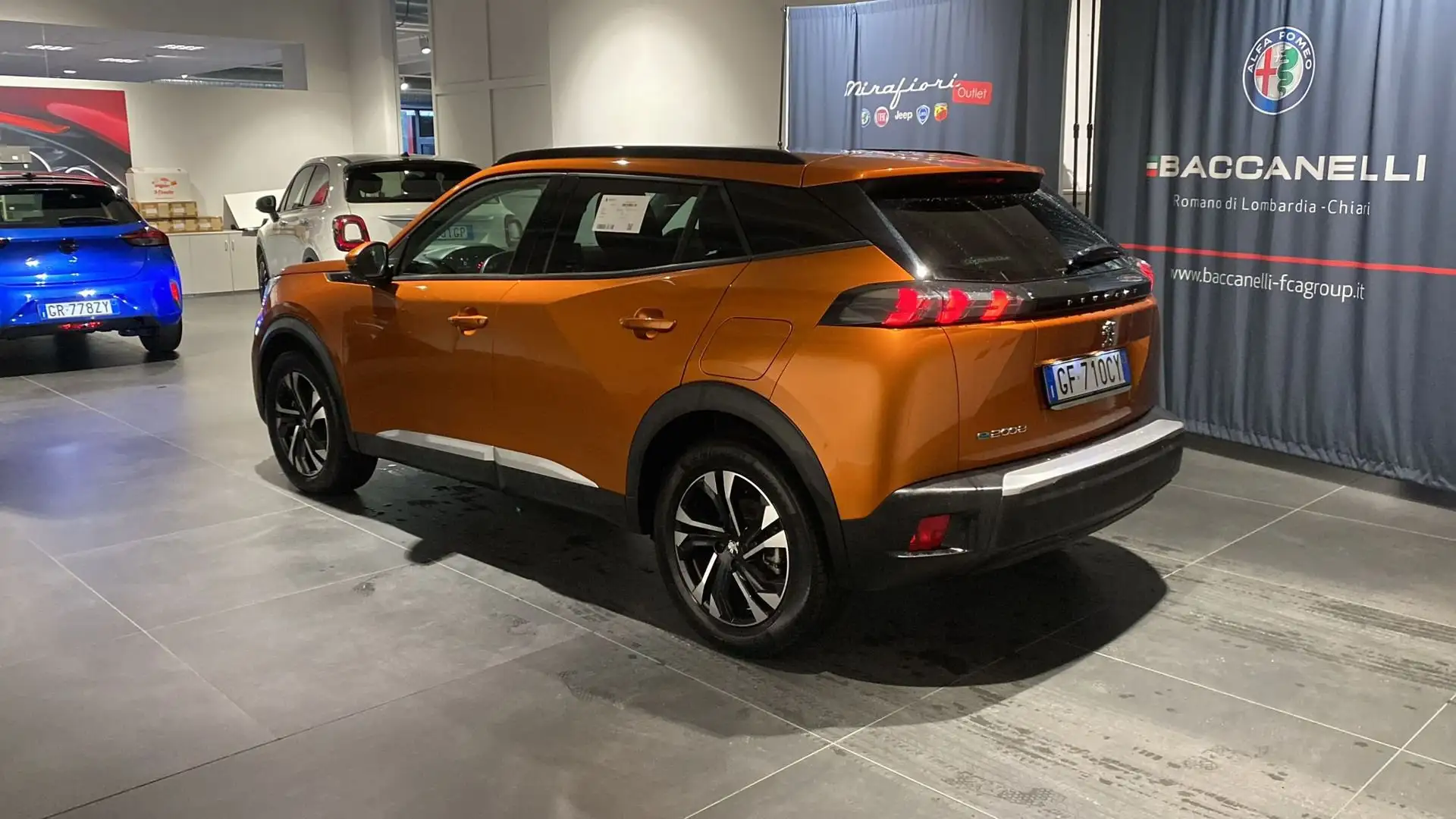 Peugeot 2008 2008 motore elettrico 136 CV Allure Orange - 2