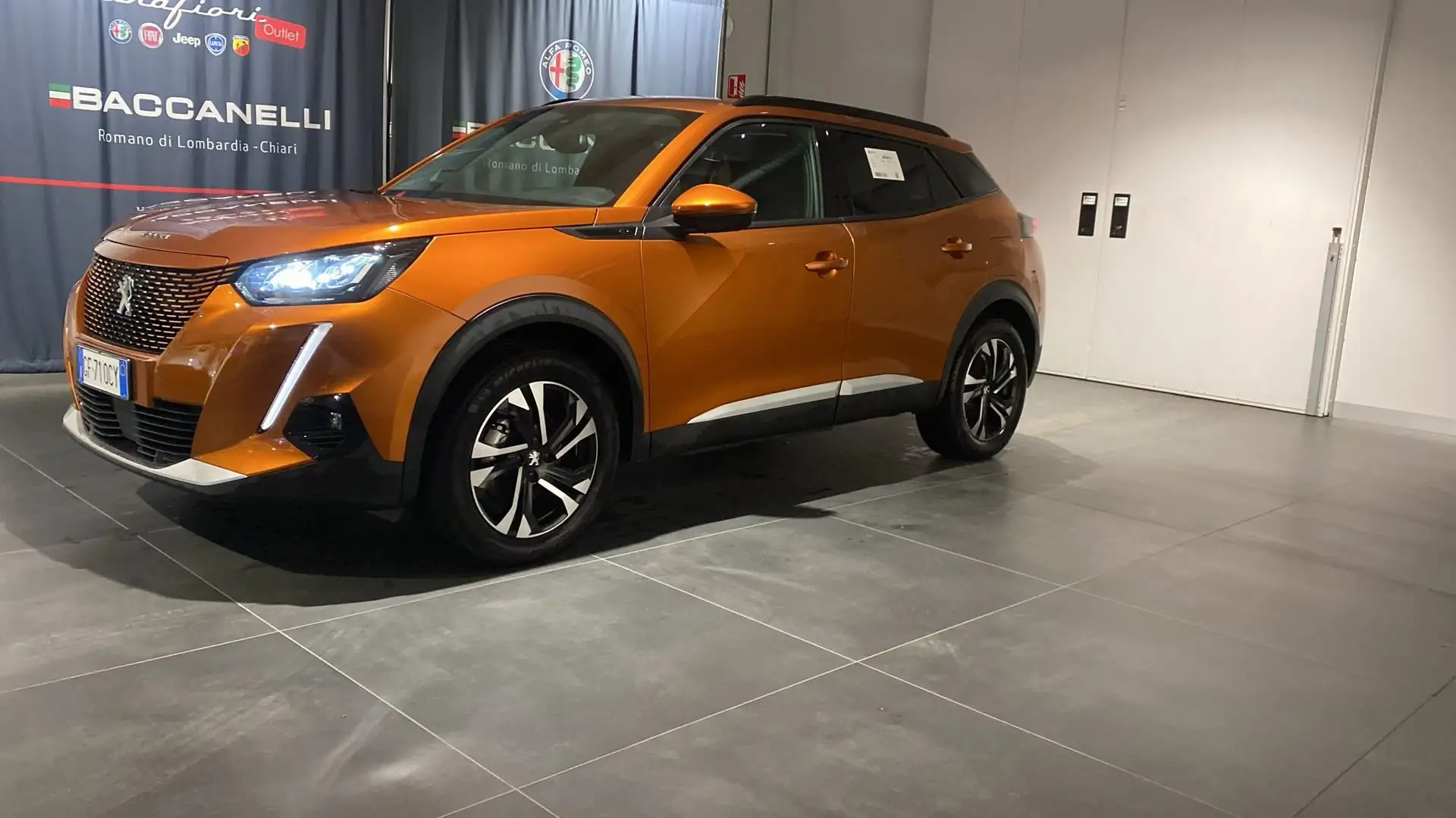 Peugeot 2008 2008 motore elettrico 136 CV Allure Orange - 1