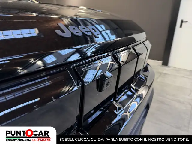 Jeep Compass view 4