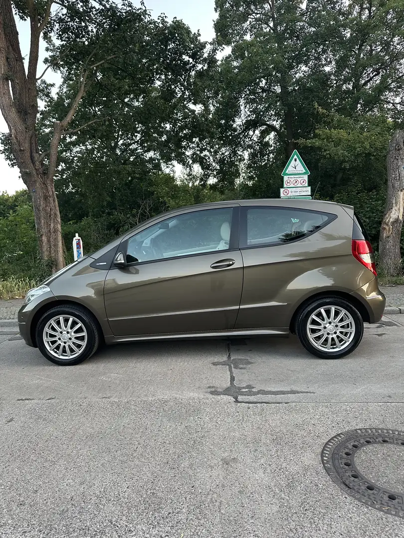 Mercedes-Benz A 160 BlueEFFICIENCY Avantgarde Bronze - 2