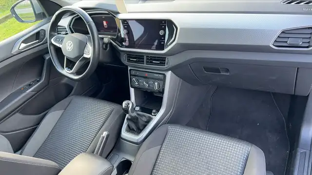 Volkswagen T-Cross view 10