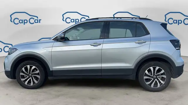 Volkswagen T-Cross view 2