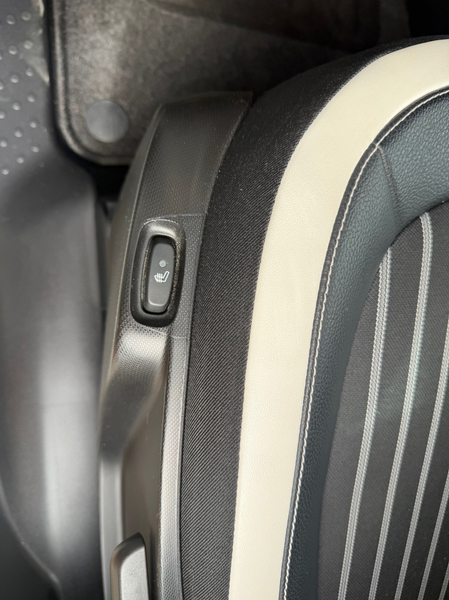 Renault Twingo 90PK Automaat, Groot scherm, stoelverwarming & App — photo 10