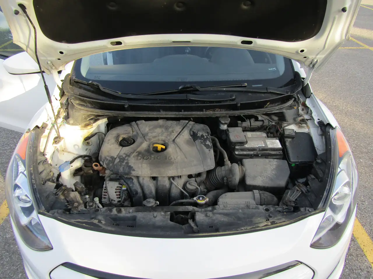 Hyundai ELANTRA photo Hyundai ELANTRA
