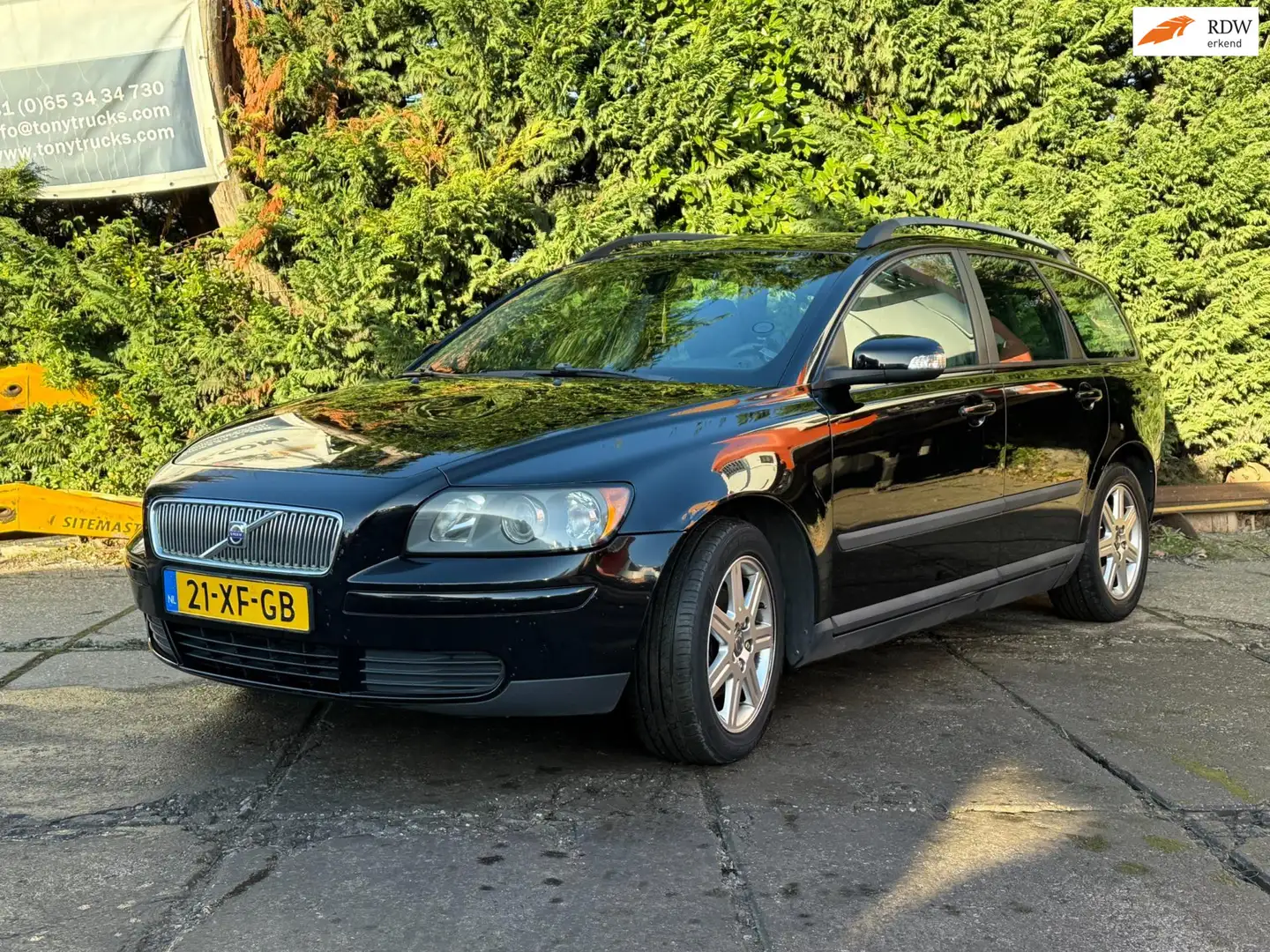 Volvo V50 1.6D 109PK Airco I LMV I NAP I Export only Schwarz - 1