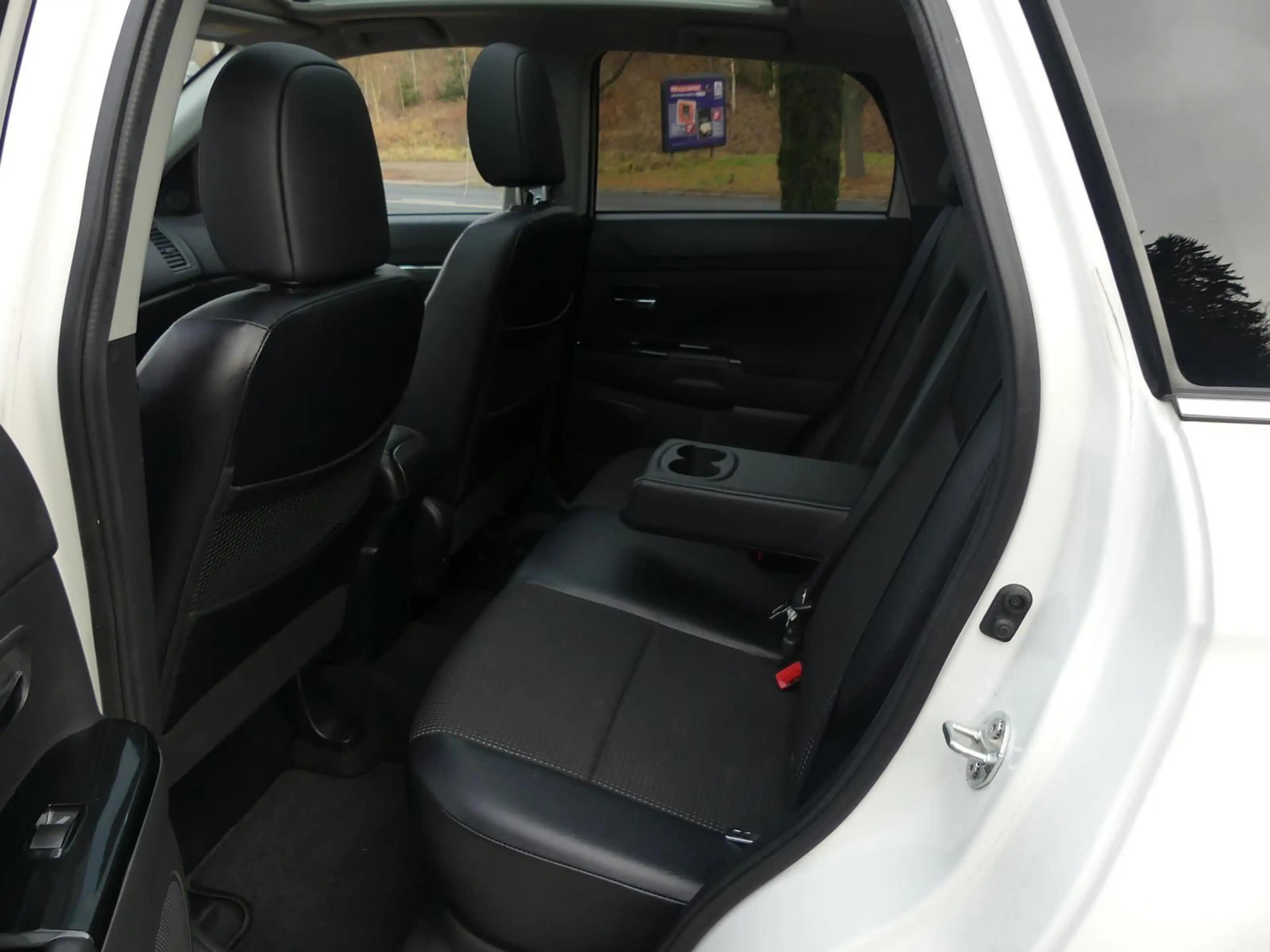 Peugeot 4008 *4WD*Klima*SHZ*Xenon*Kam*Pano — photo 11