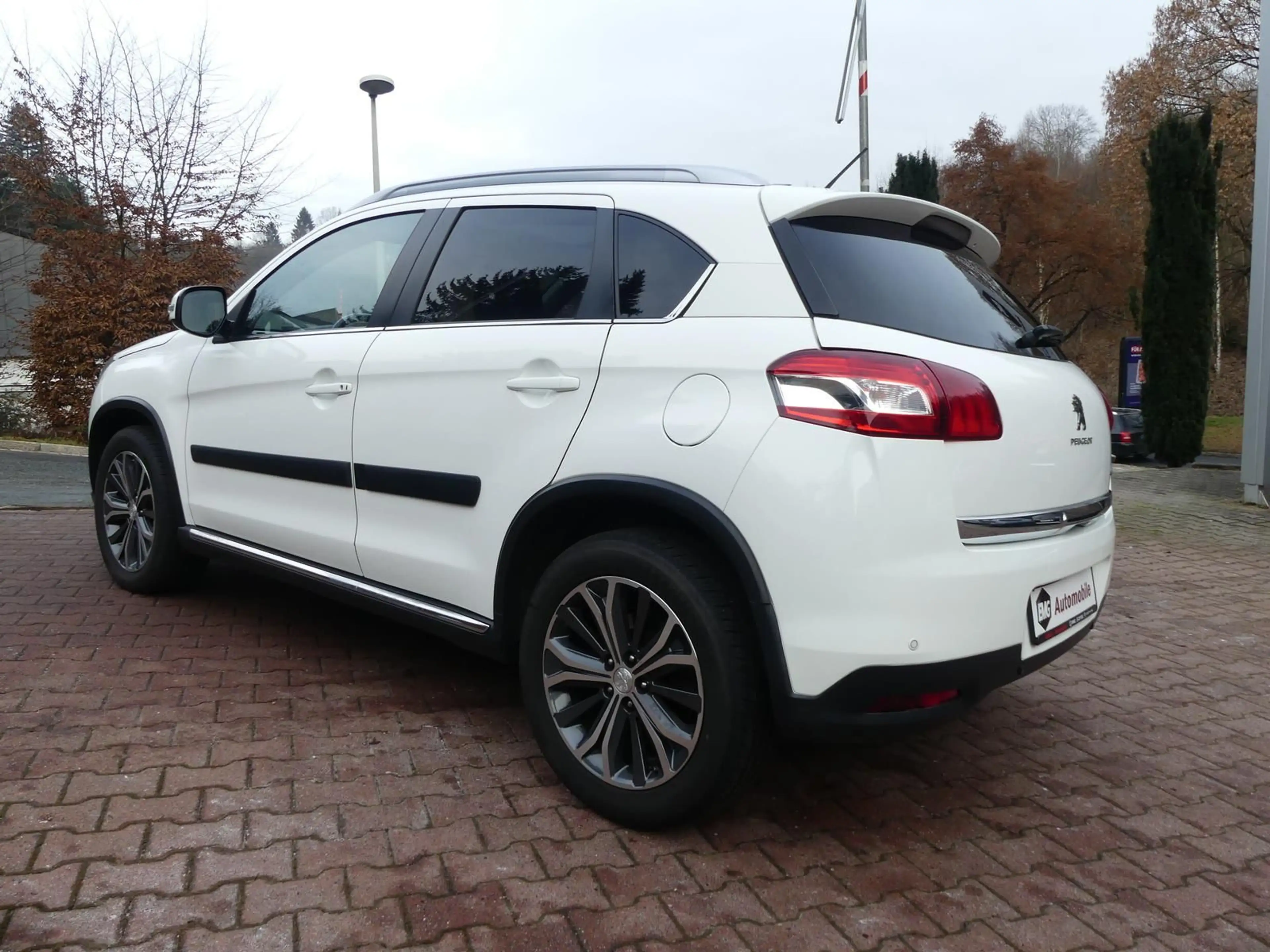 Peugeot 4008 *4WD*Klima*SHZ*Xenon*Kam*Pano — photo 7