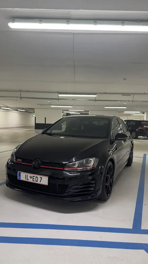Volkswagen Golf GTI 2,0 TSI DSG Performance - 2