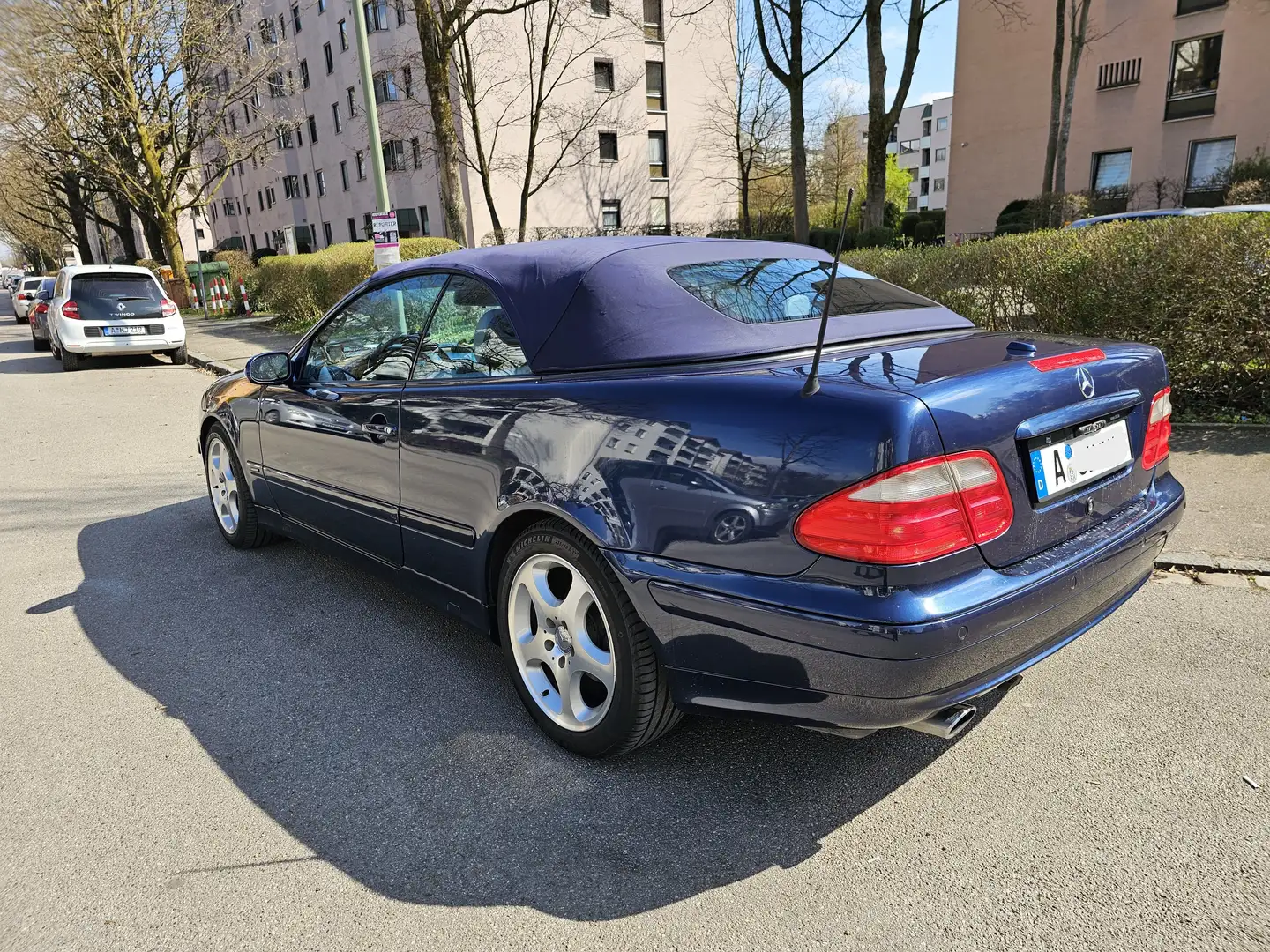 Mercedes-Benz CLK 320 CLK Cabrio 320 Avantgarde Синій - 2