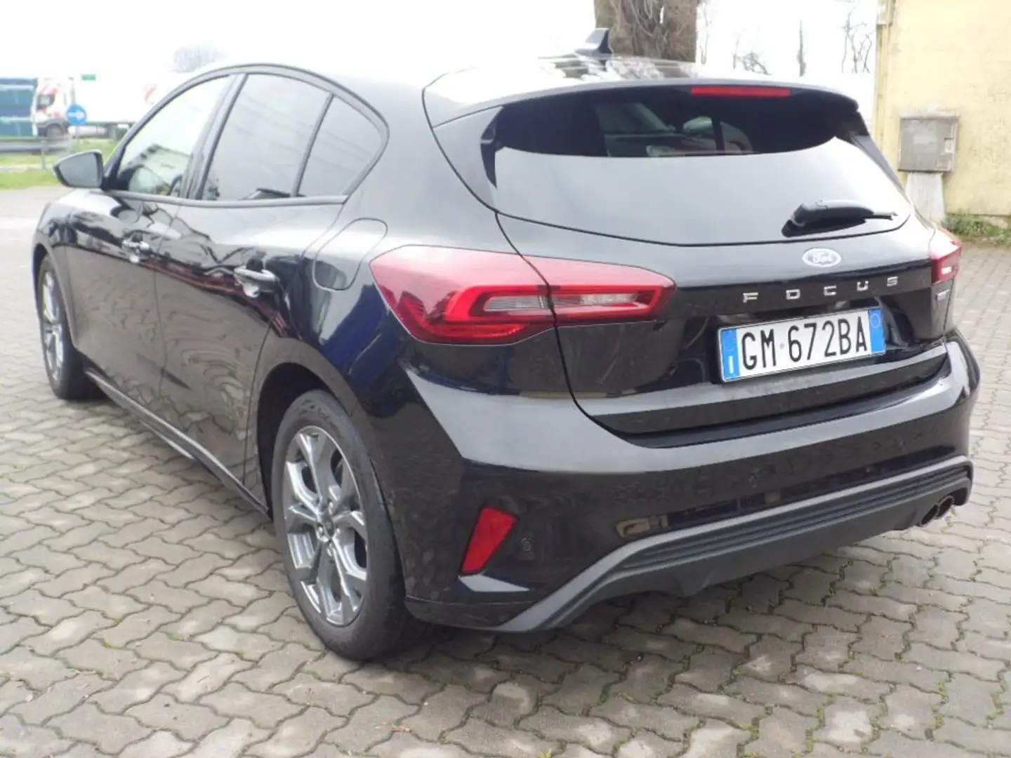 Ford Focus 1.0 EcoBoost Hybrid ST LINE 125 CV SW N1 AUTOC. 5P Zwart - 2