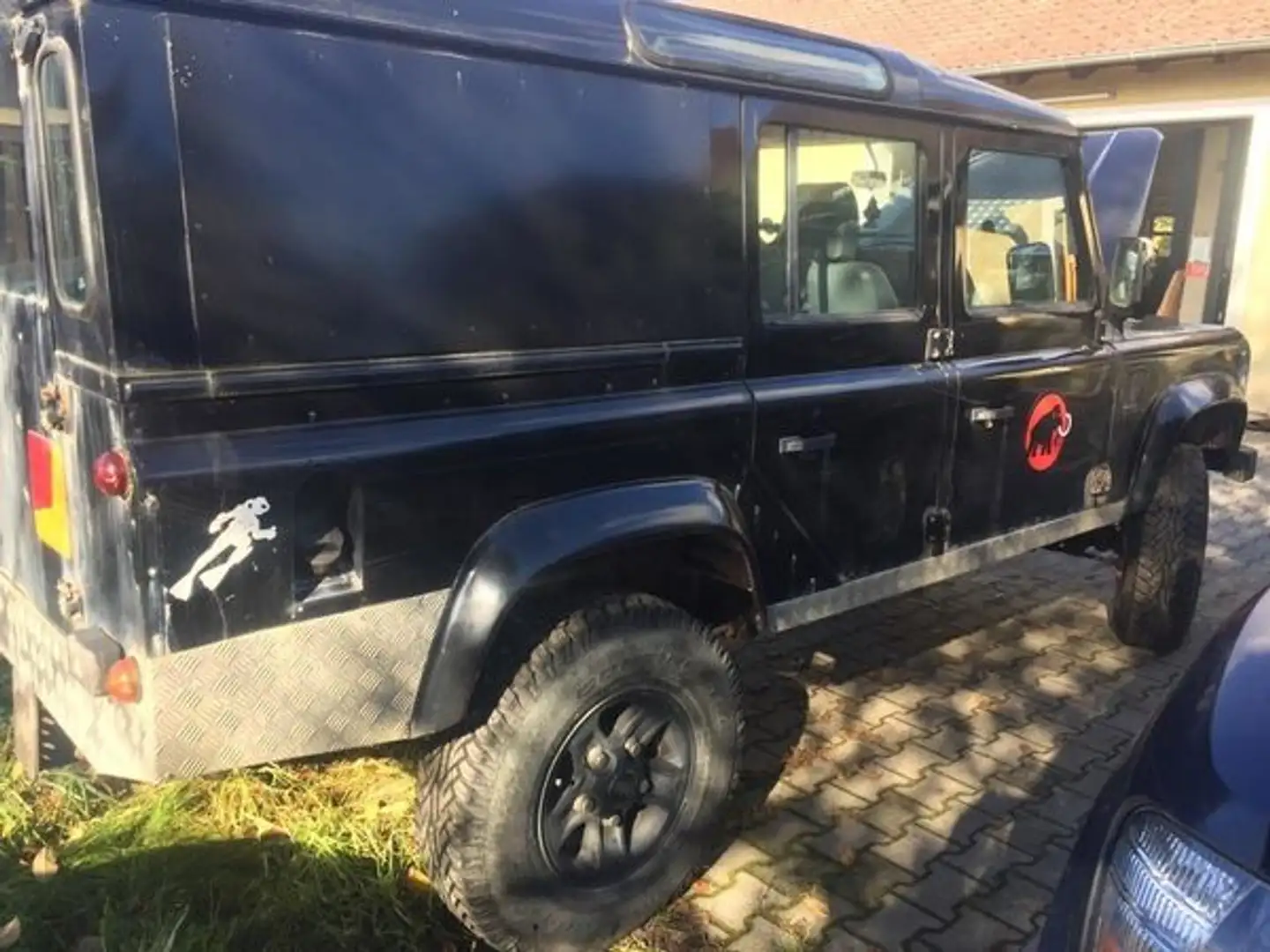 Land Rover Defender Siyah - 2