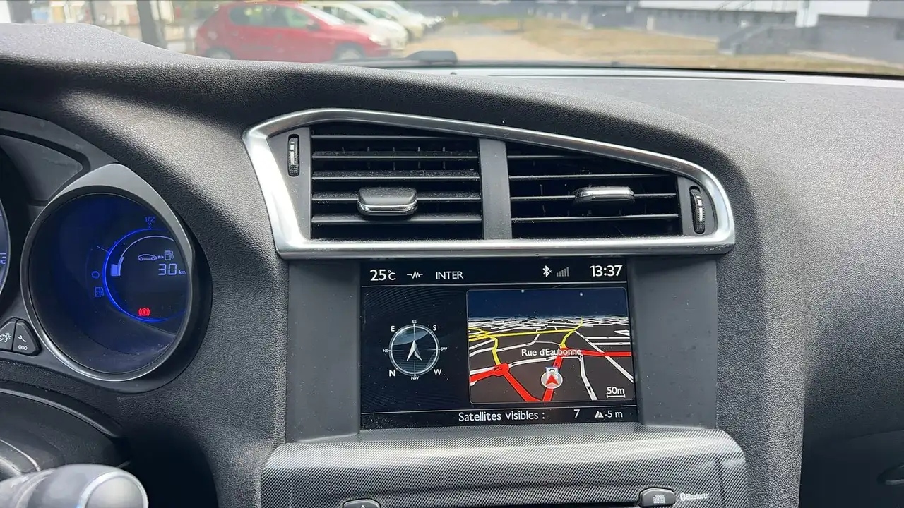Citroen C4 Berline — photo 22