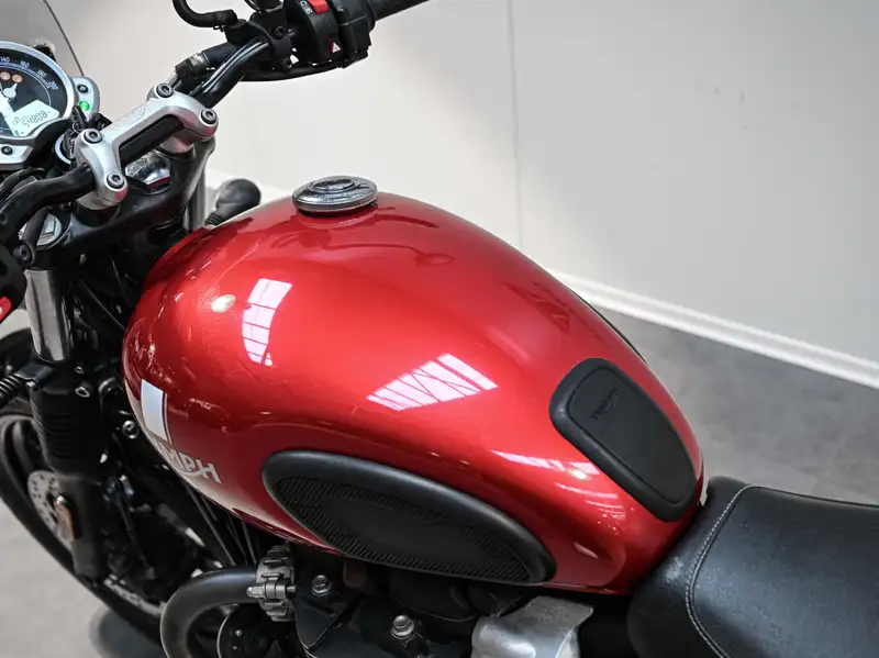 Triumph Street Twin - foto 8