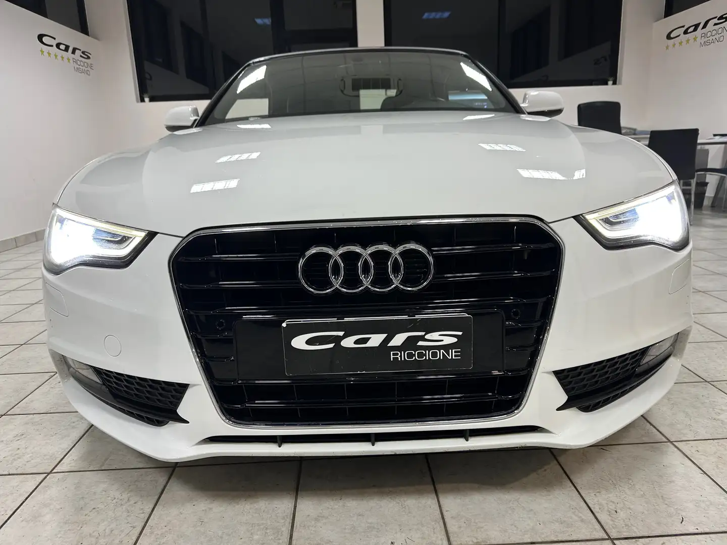 Audi A5 2.0 Tdi CABRIO SLINE 19” LED Weiß - 2