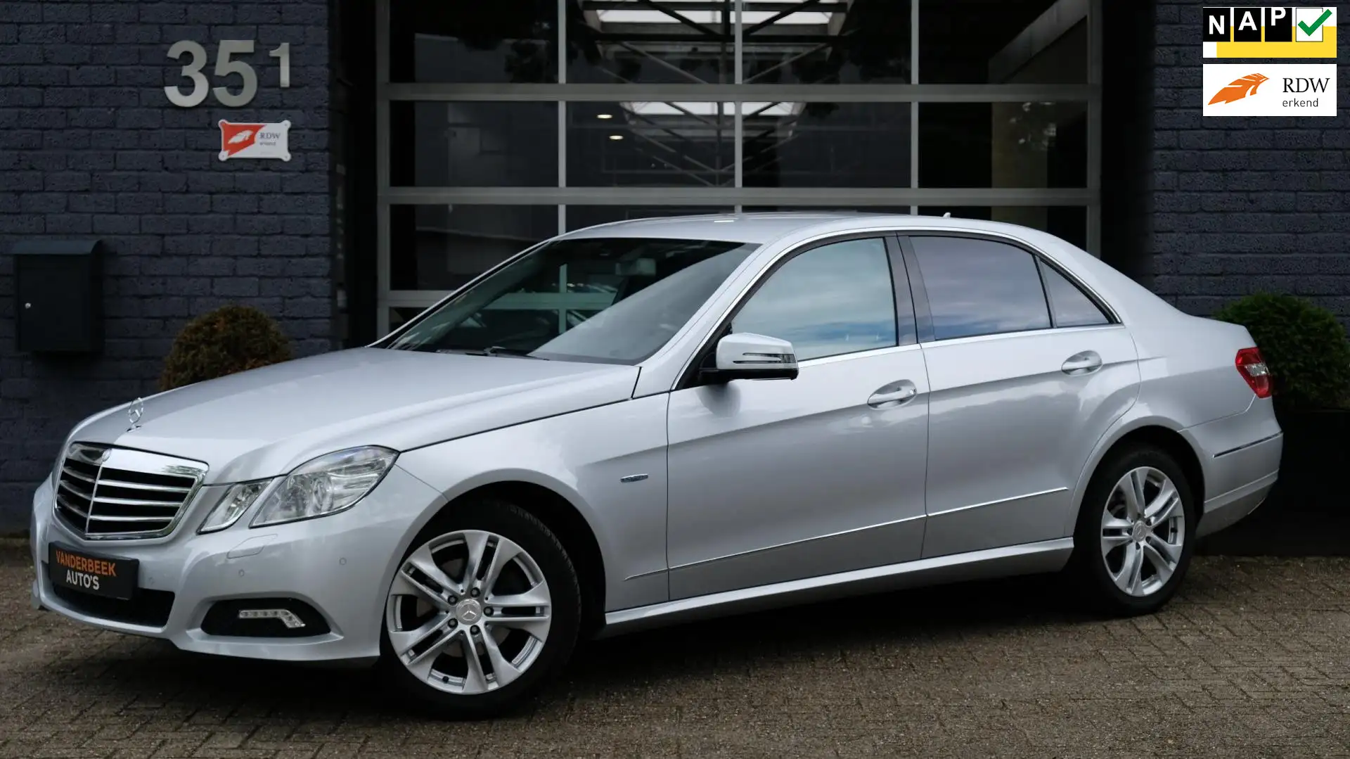 Mercedes-Benz E 200 CGI Avantgarde 185PK Cruise Navi Xenon Zilver - 1