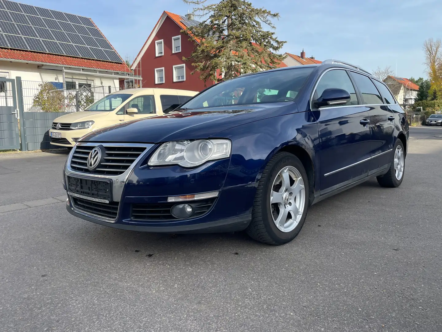 Volkswagen Passat Variant 2.0TDI Highl. HU NEU+KLIMA+Sihz+SD+AHK+Leder+Temp Blau - 1