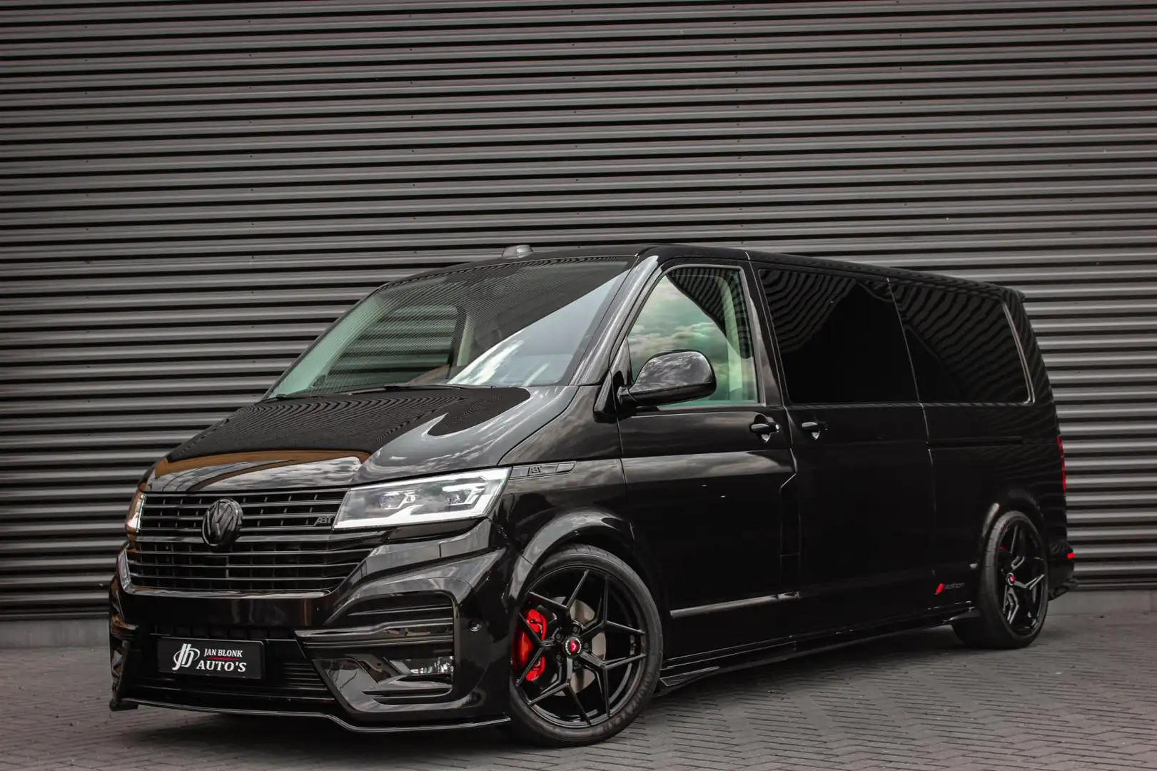 Volkswagen Transporter 2.0 TDI L2H1 30 DC CARAVELLE 204PK LEIGHTONVANS BO Nero - 1