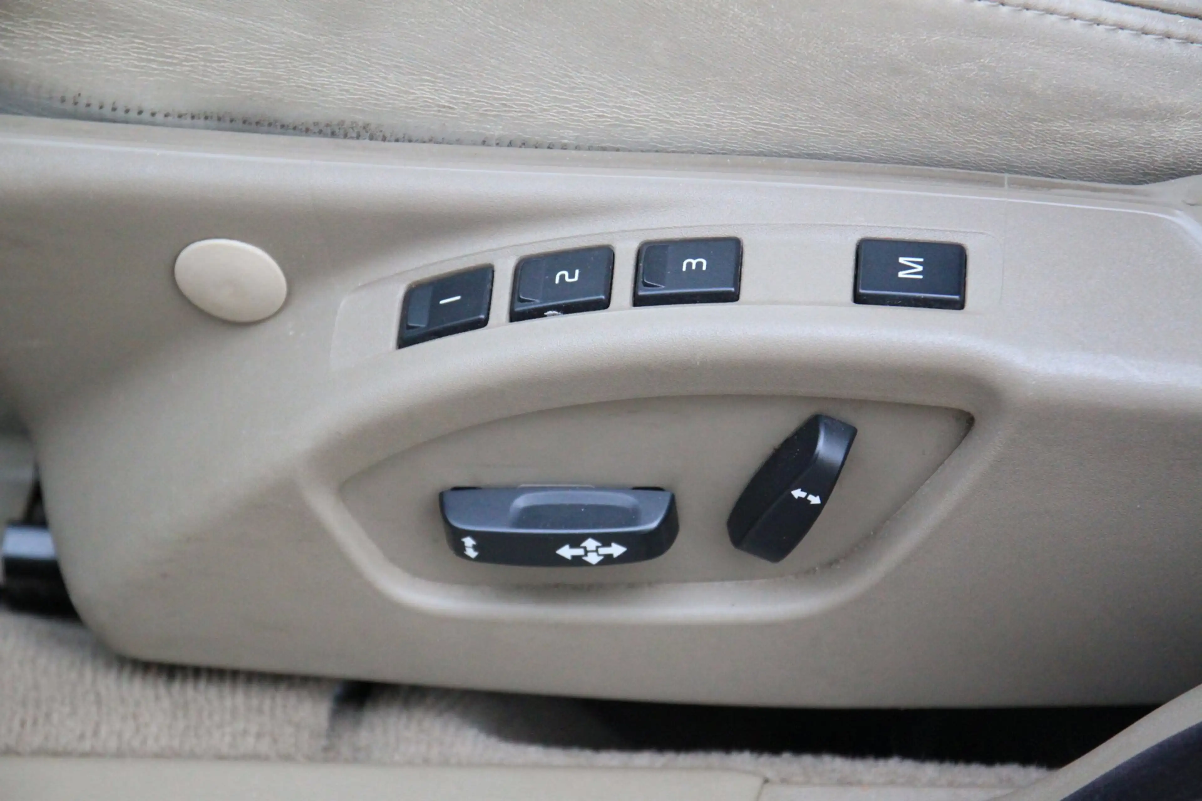 Volvo V70 2.5T Summum CNG/Xenon/Leer/Navigatie/Parkeersensor — photo 14