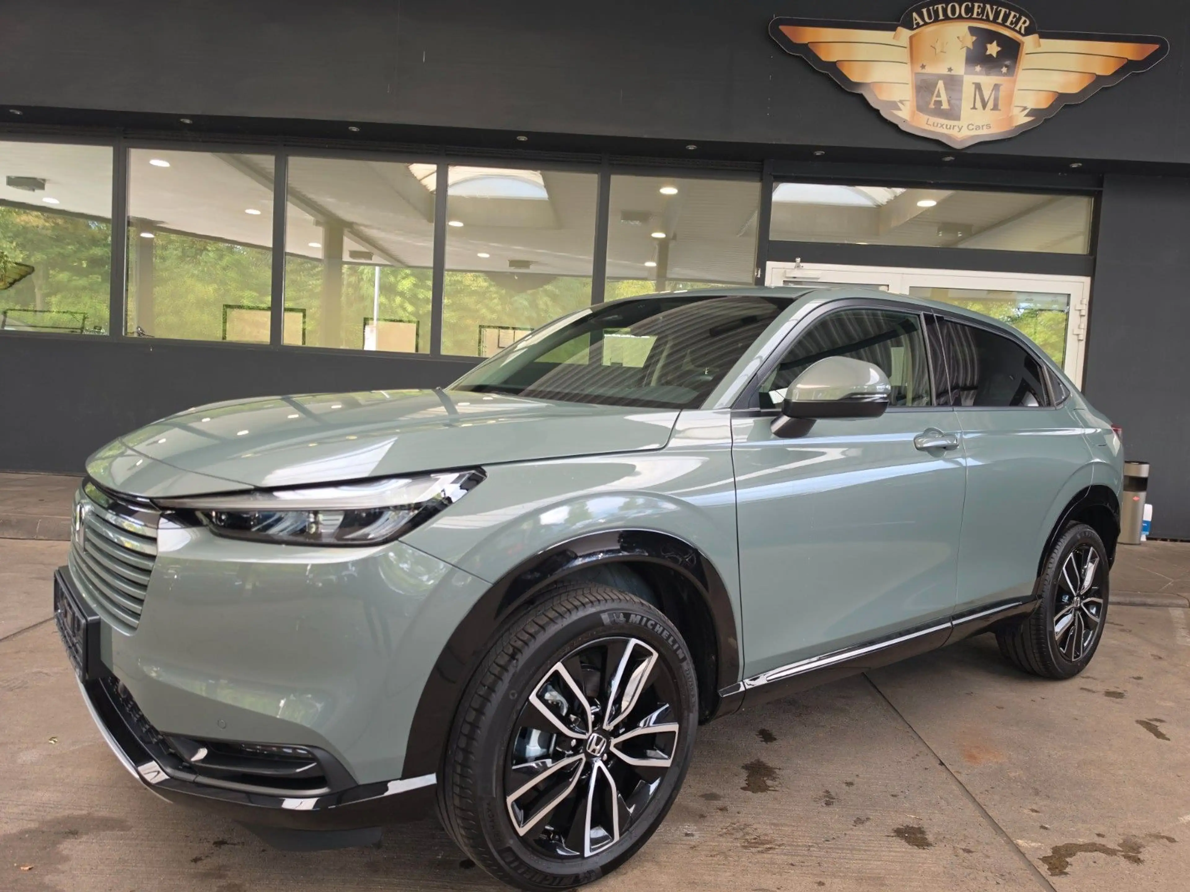 Honda HR-V Advance 1.5i-MMD HYBRID 1.H/Sage-Green/NEU