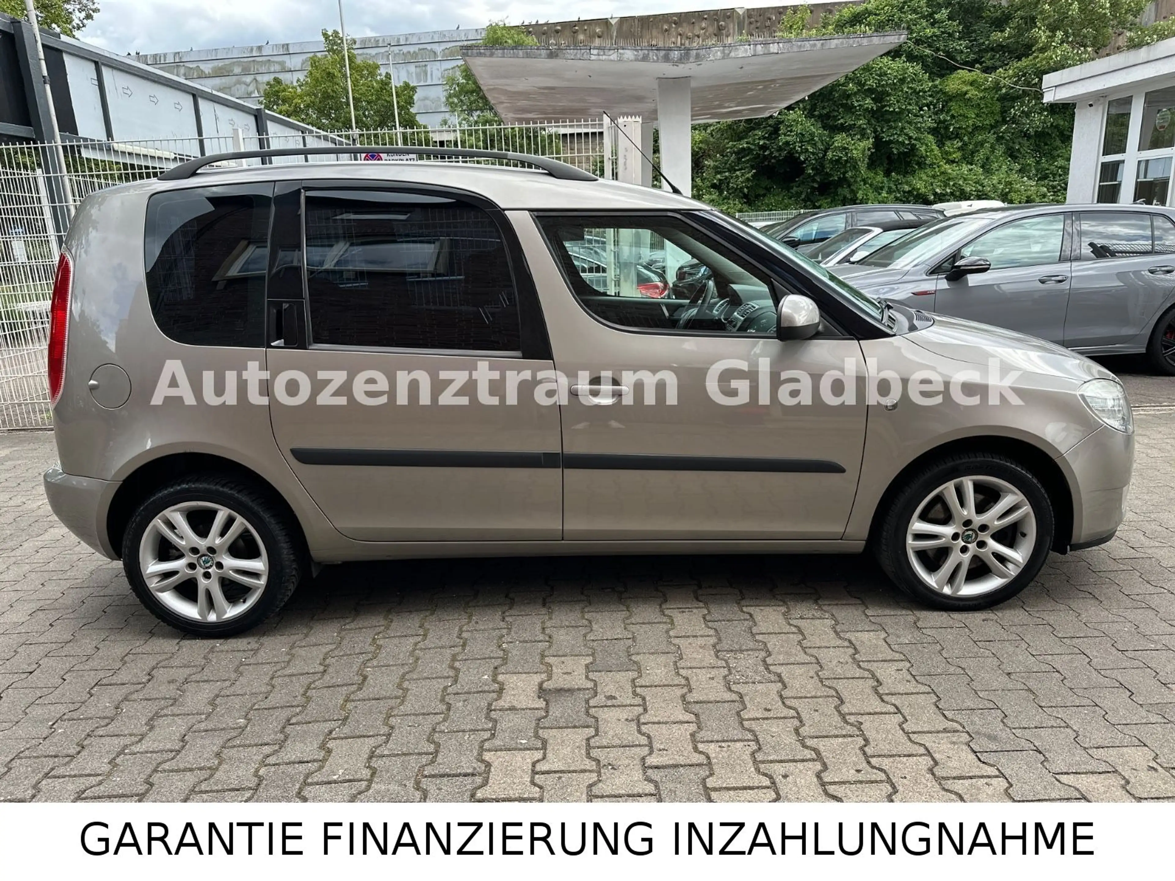 Skoda Roomster Comfort*NAVI*TÜV NEU* — photo 5