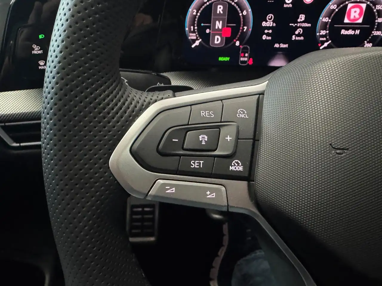 Volkswagen Golf VIII Variant 1.5 eTSI R-Line AHK*Pano*LED 15