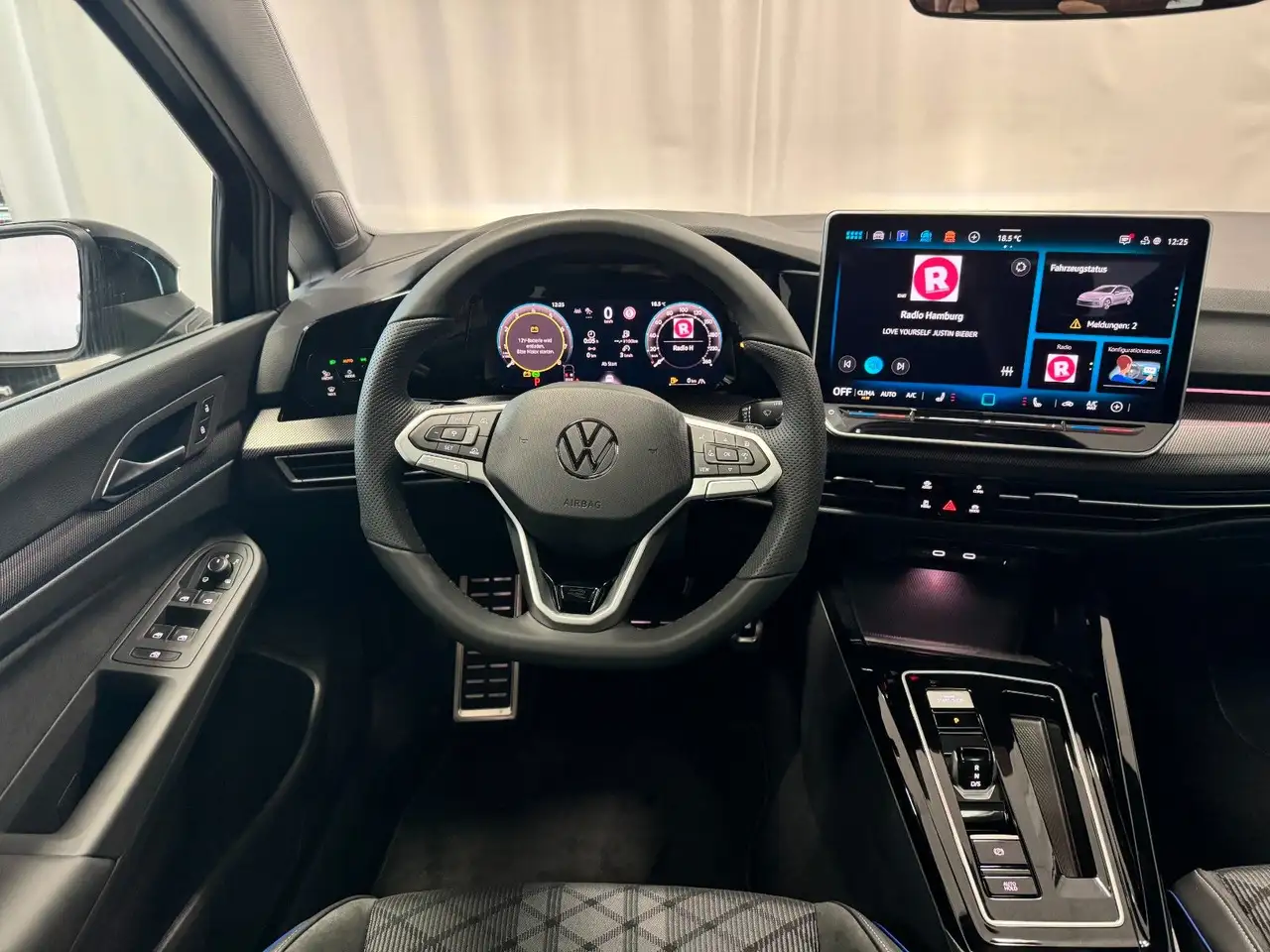 Volkswagen Golf VIII Variant 1.5 eTSI R-Line AHK*Pano*LED 13