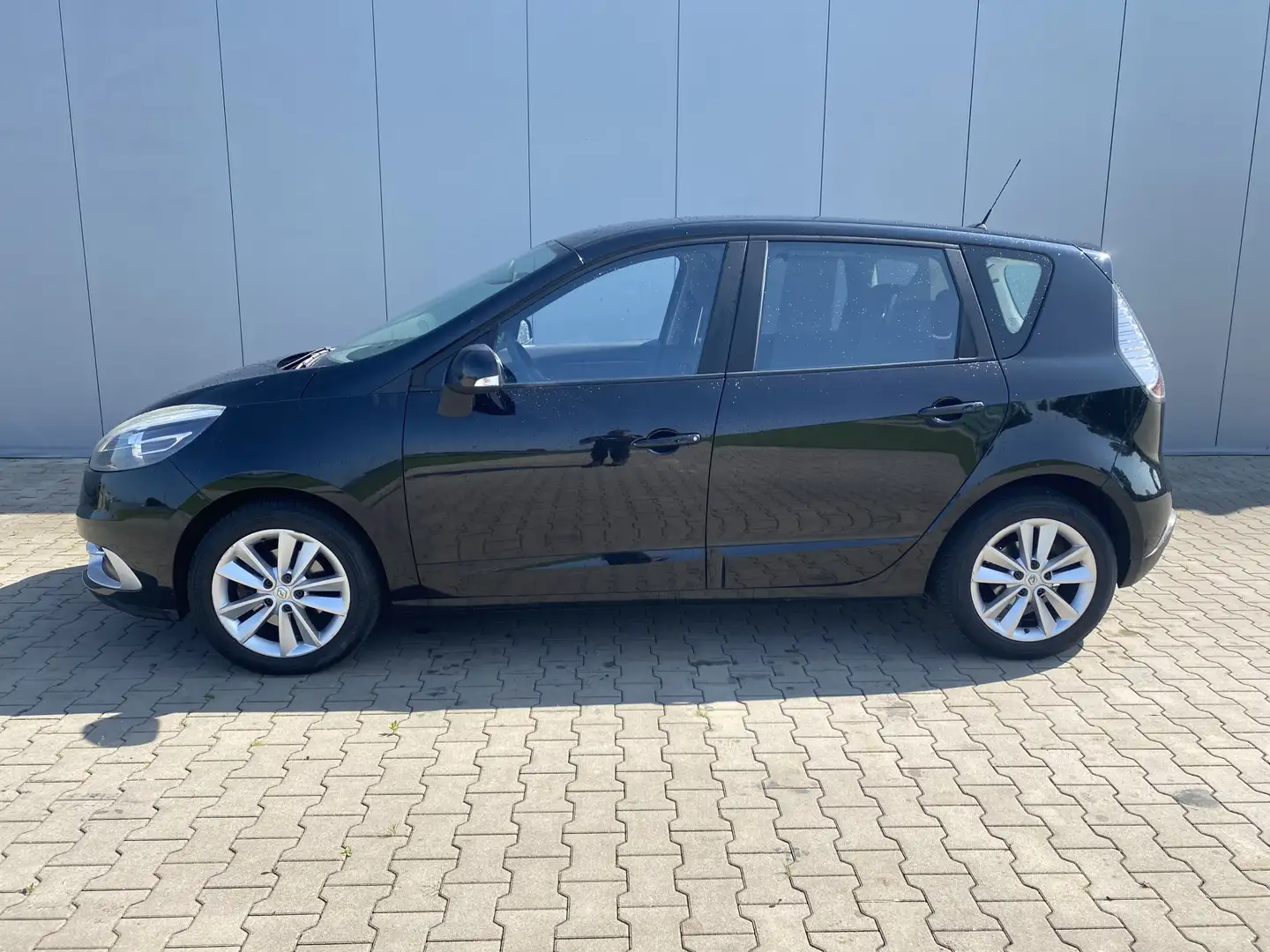 Renault Scenic 1.2 TCe Expression Airco Trekhaak Nw apk . Zwart - 2