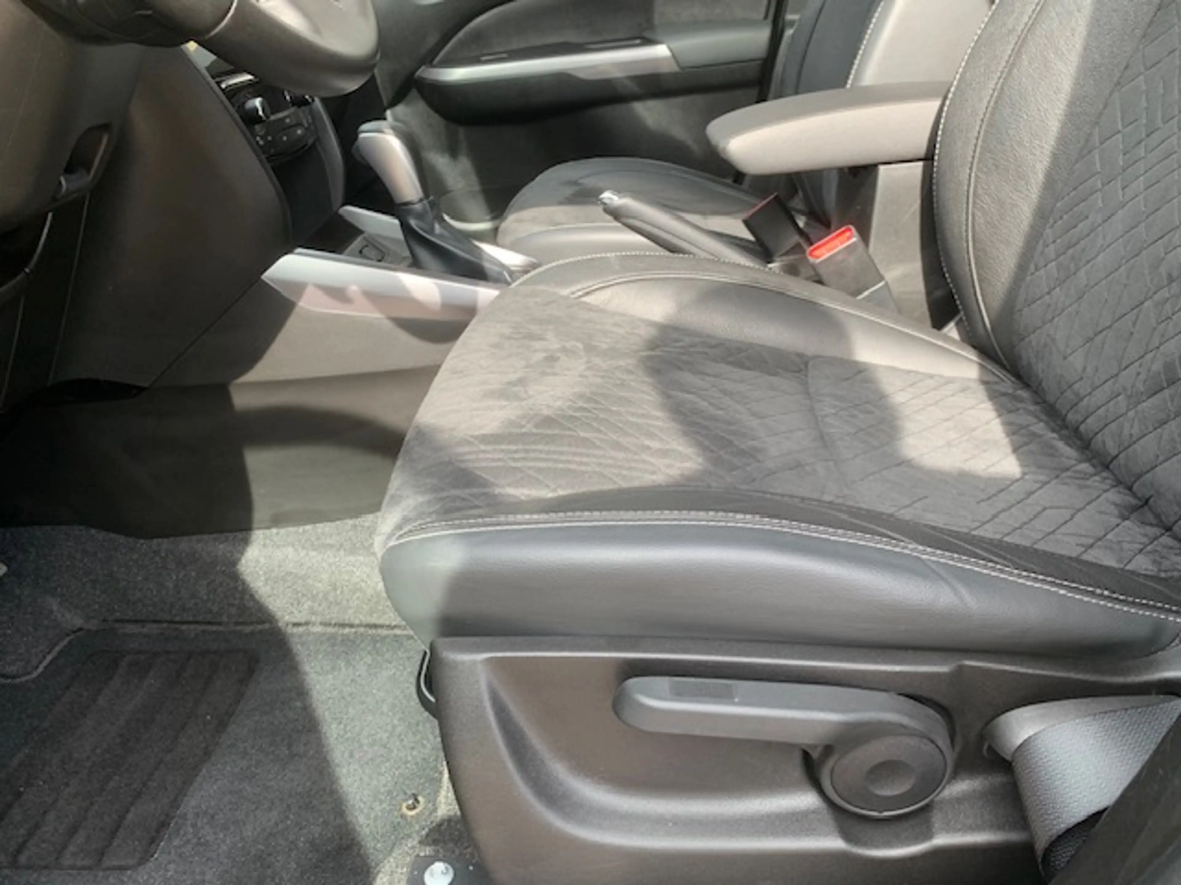 Suzuki Vitara 1.4 Boosterjet Stijl. Automaat , panoramadak, acht — photo 12