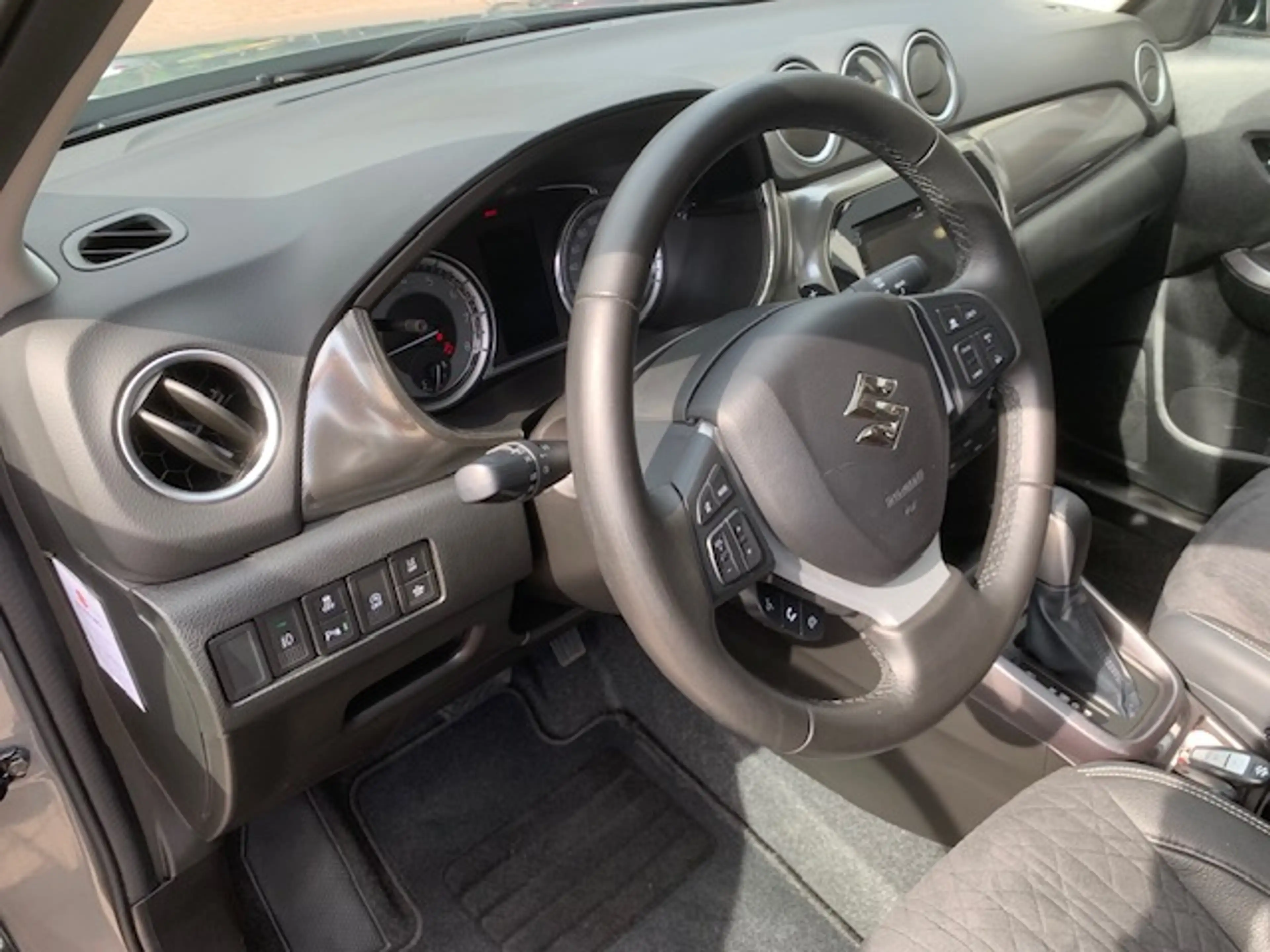 Suzuki Vitara 1.4 Boosterjet Stijl. Automaat , panoramadak, acht — photo 11