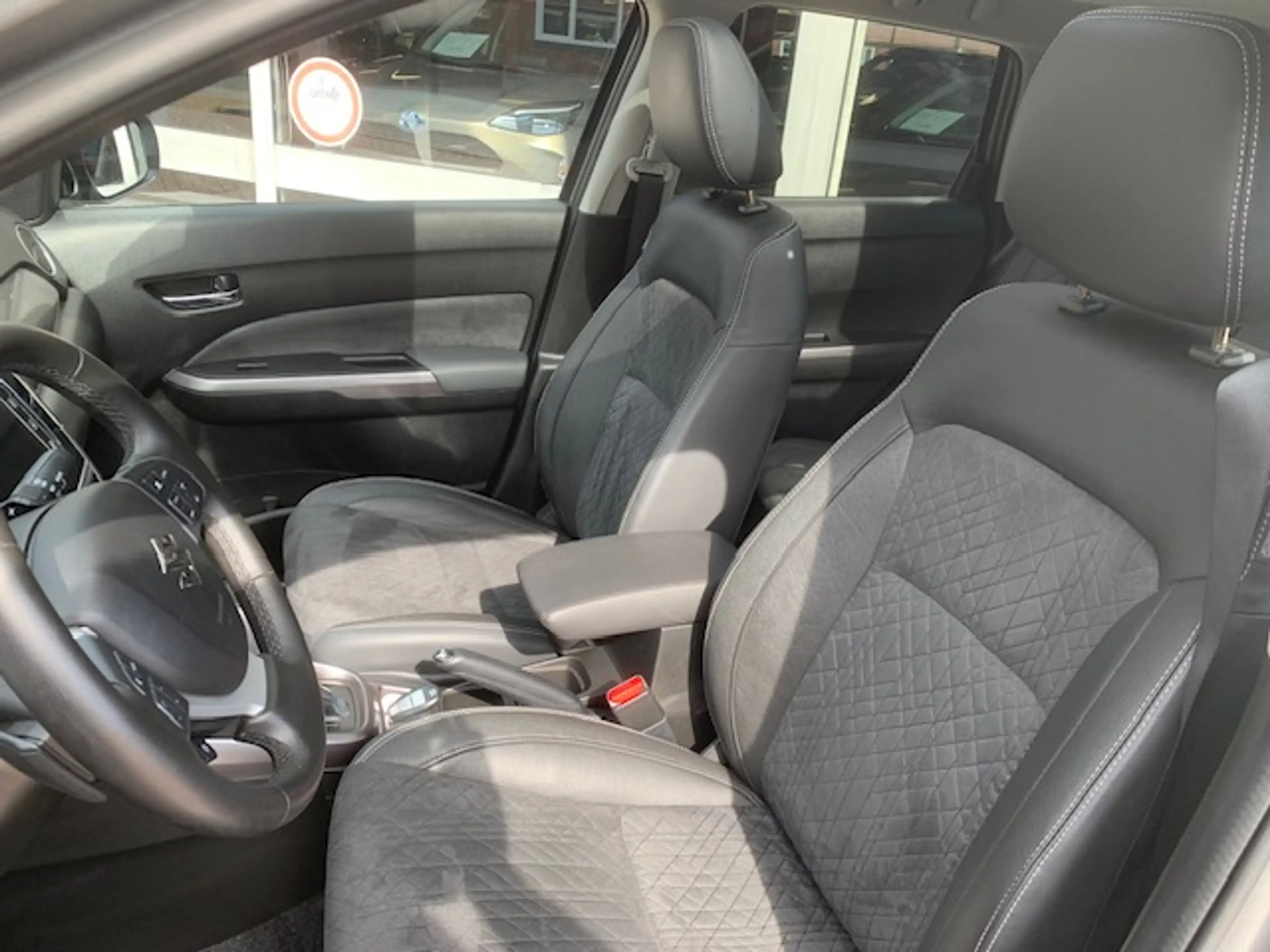 Suzuki Vitara 1.4 Boosterjet Stijl. Automaat , panoramadak, acht — photo 6