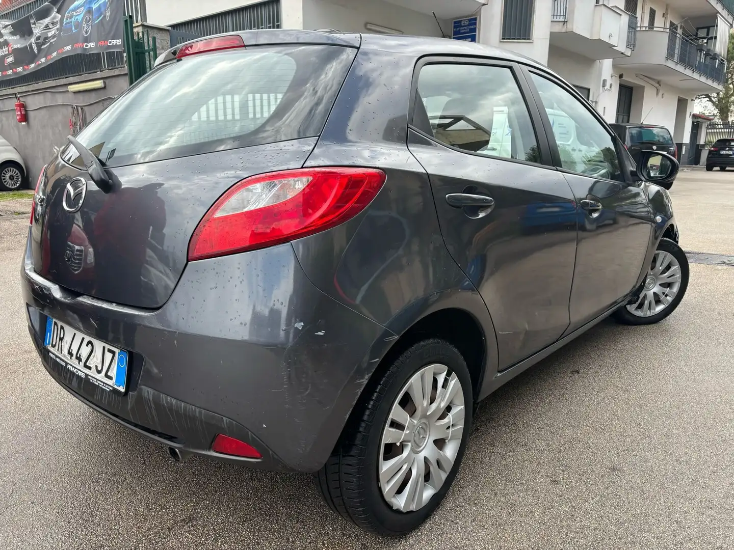 Mazda 2 Mazda2 1.3 16V 75CV 5p. Play Gris - 2