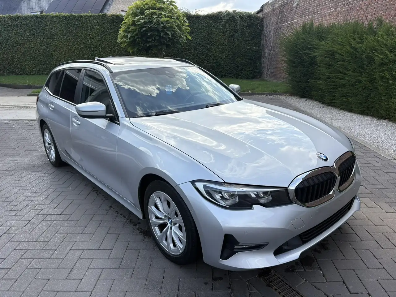 BMW 320