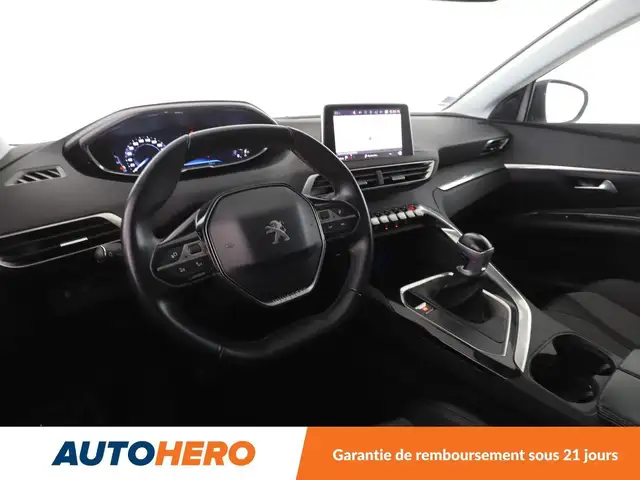 Peugeot 3008 view 11