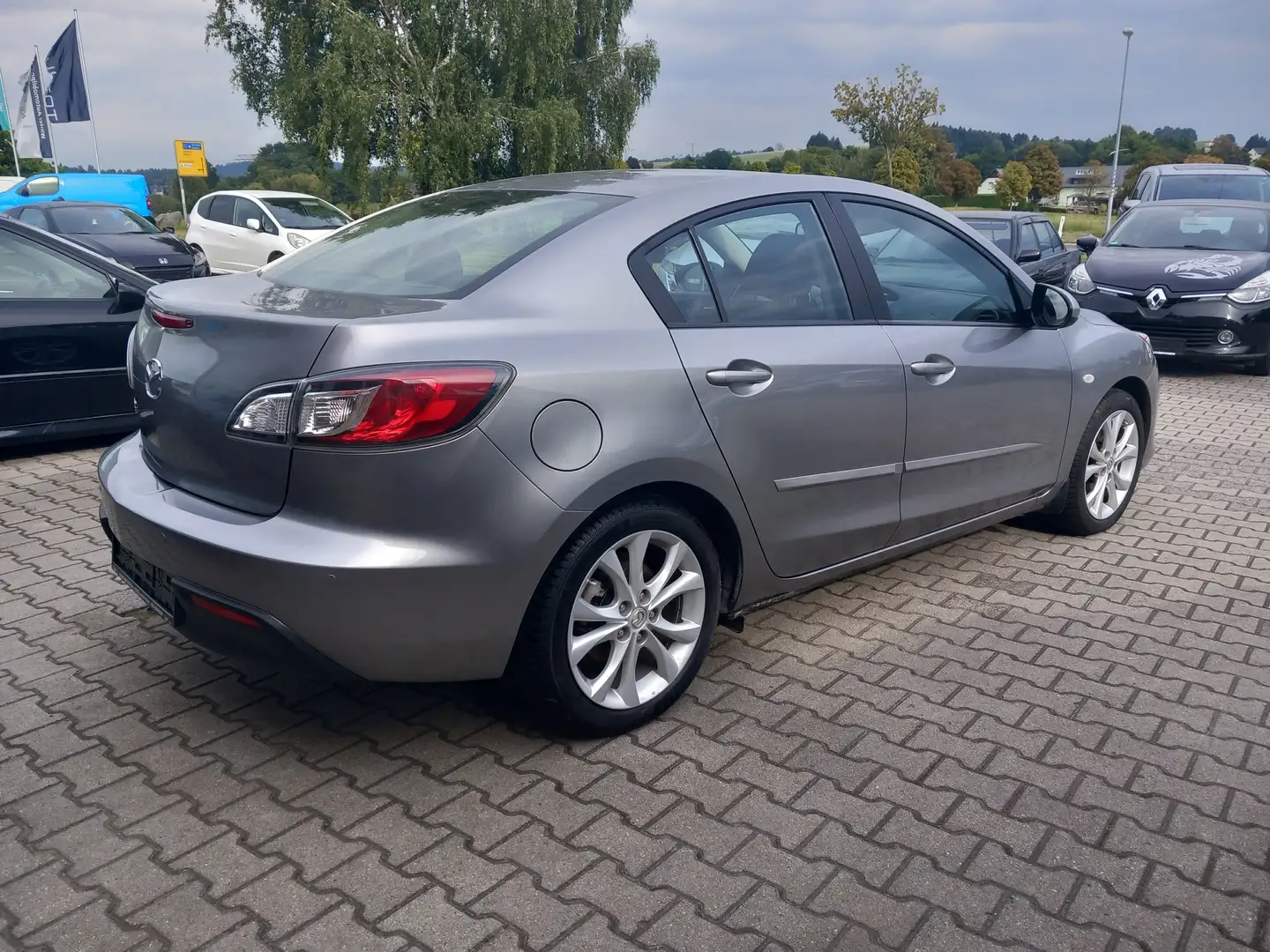 Mazda 3 High-Line Limousine *Top Zustand* Grau - 1