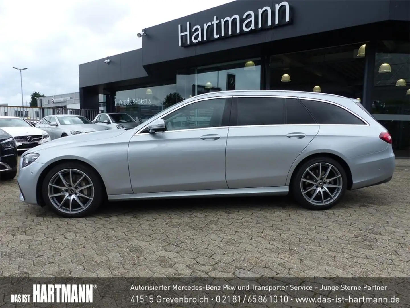 Mercedes-Benz E 400 dT 4M AMG+AHK+360°-KAM+PANO+DISTRONIC+MBUX Argent - 2