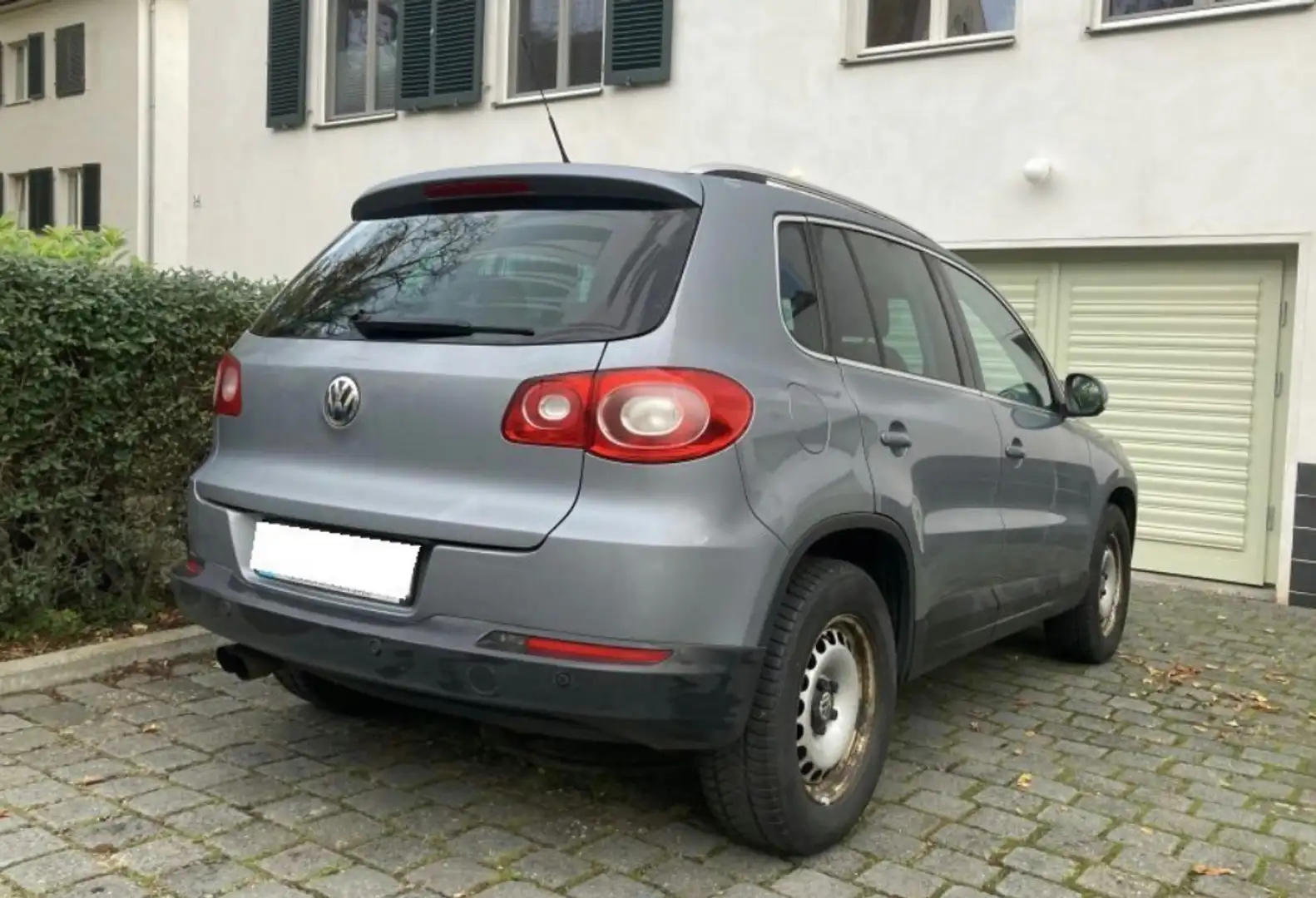 Volkswagen Tiguan Sport~4Motion~1 HAND~KLIMAAUT.~XENON~EURO 5~ALU Grey - 2