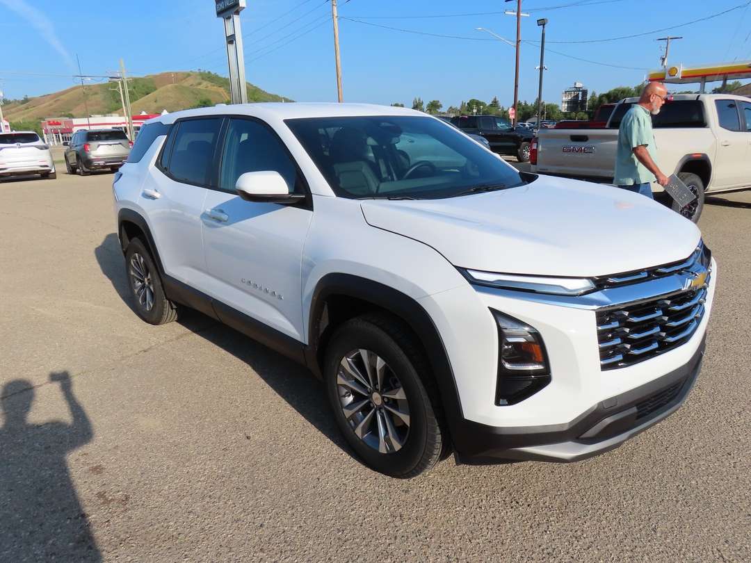 2026 Chevrolet Equinox AWD LT  1.5L TURBO DOHC 4-CYLINDER, SIDI, VVT — снимка 1