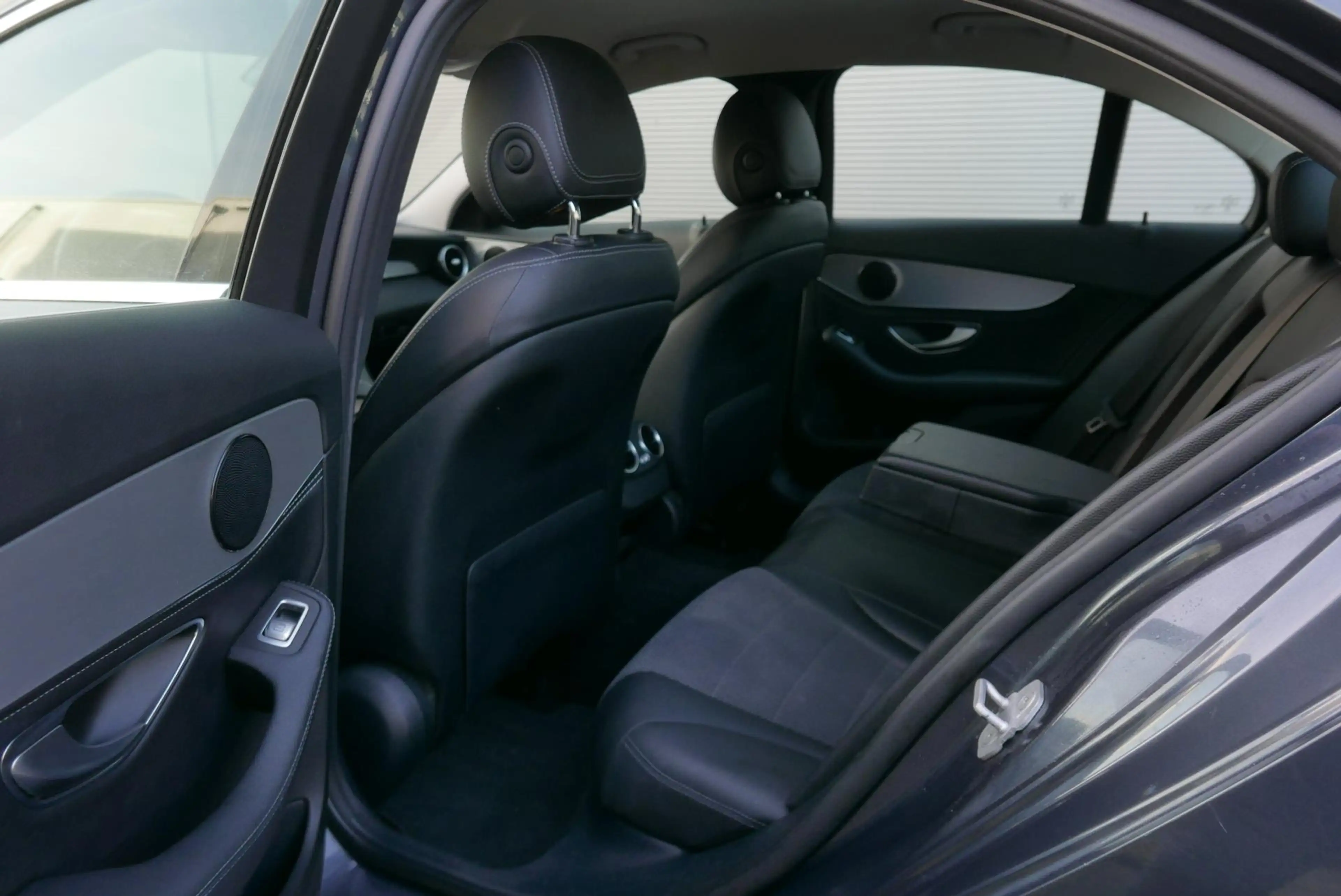 Mercedes-Benz C 350 e Lease Edition — photo 15