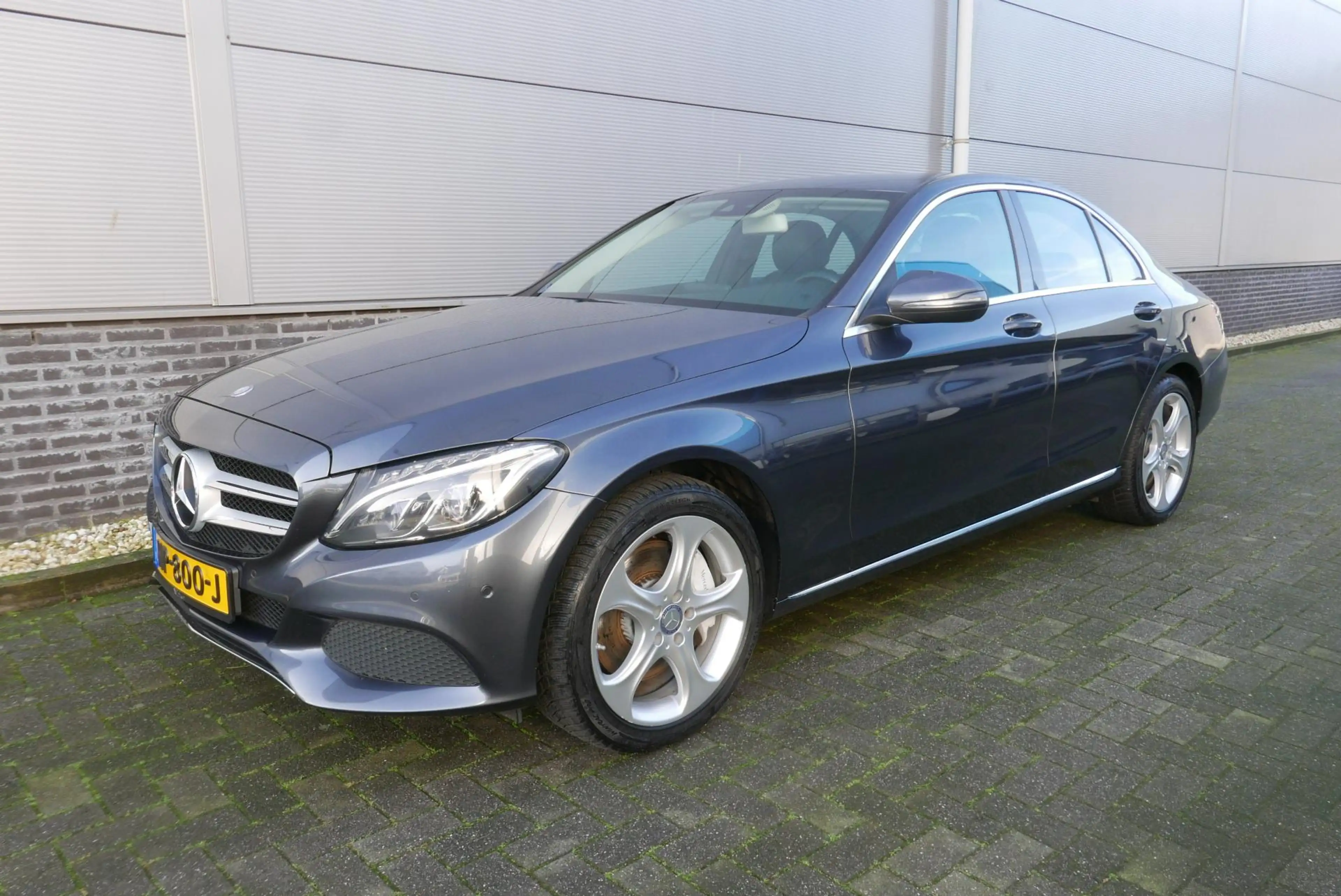 Mercedes-Benz C 350 e Lease Edition — photo 2