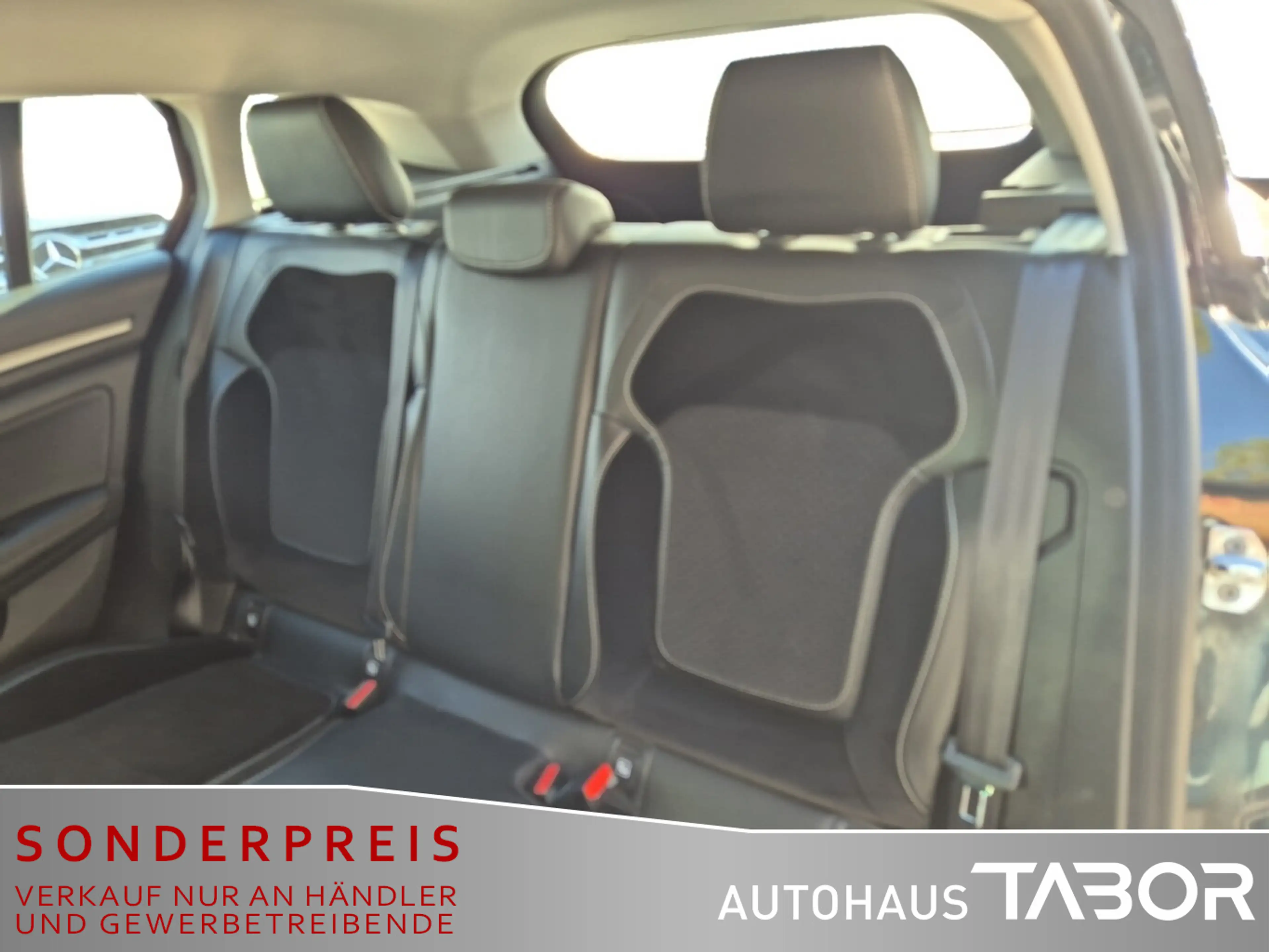 Renault Megane IV Grdt 1.2 TCe 130 Intens Navi LM PDC BT — photo 10