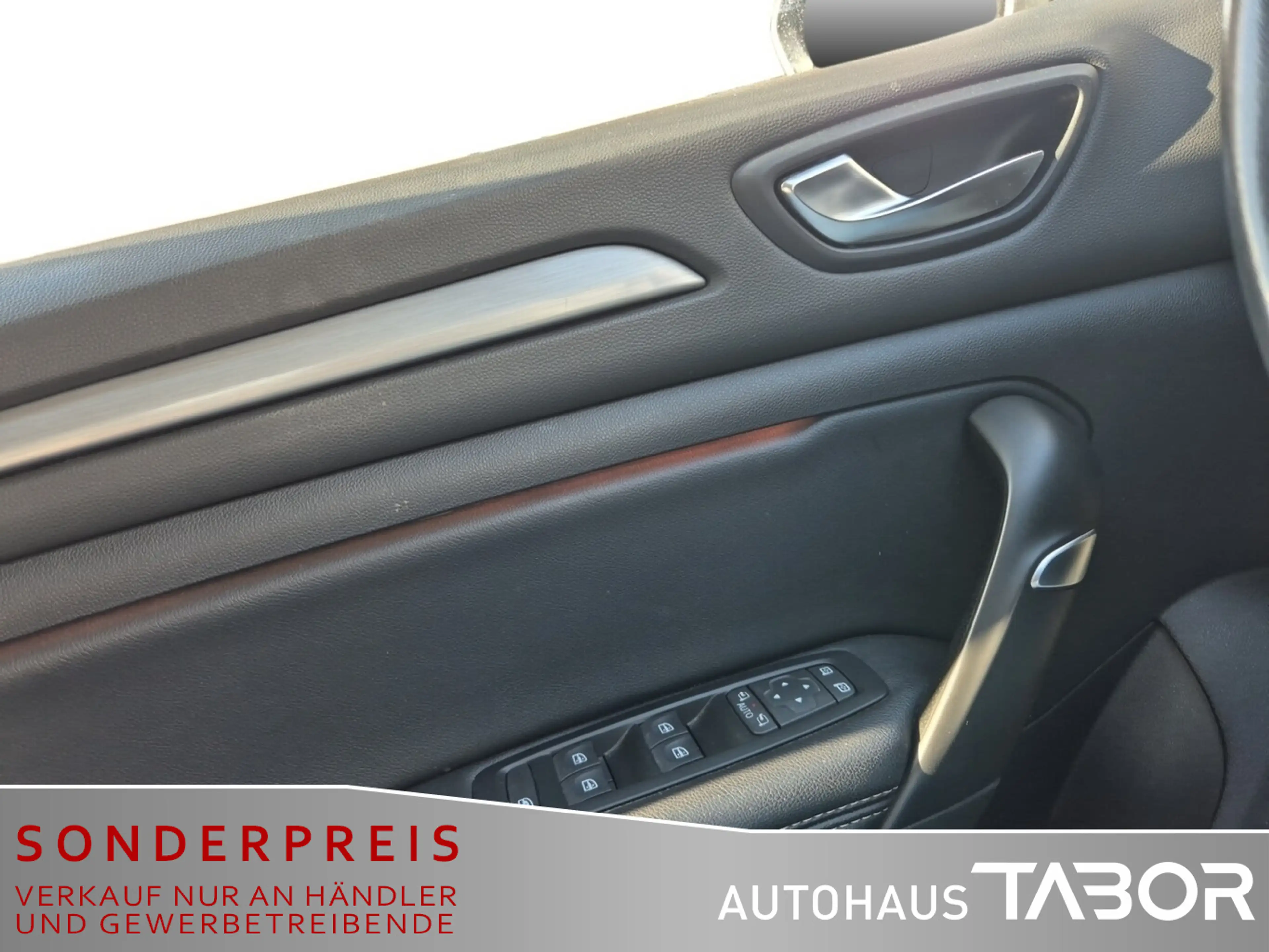 Renault Megane IV Grdt 1.2 TCe 130 Intens Navi LM PDC BT — photo 12