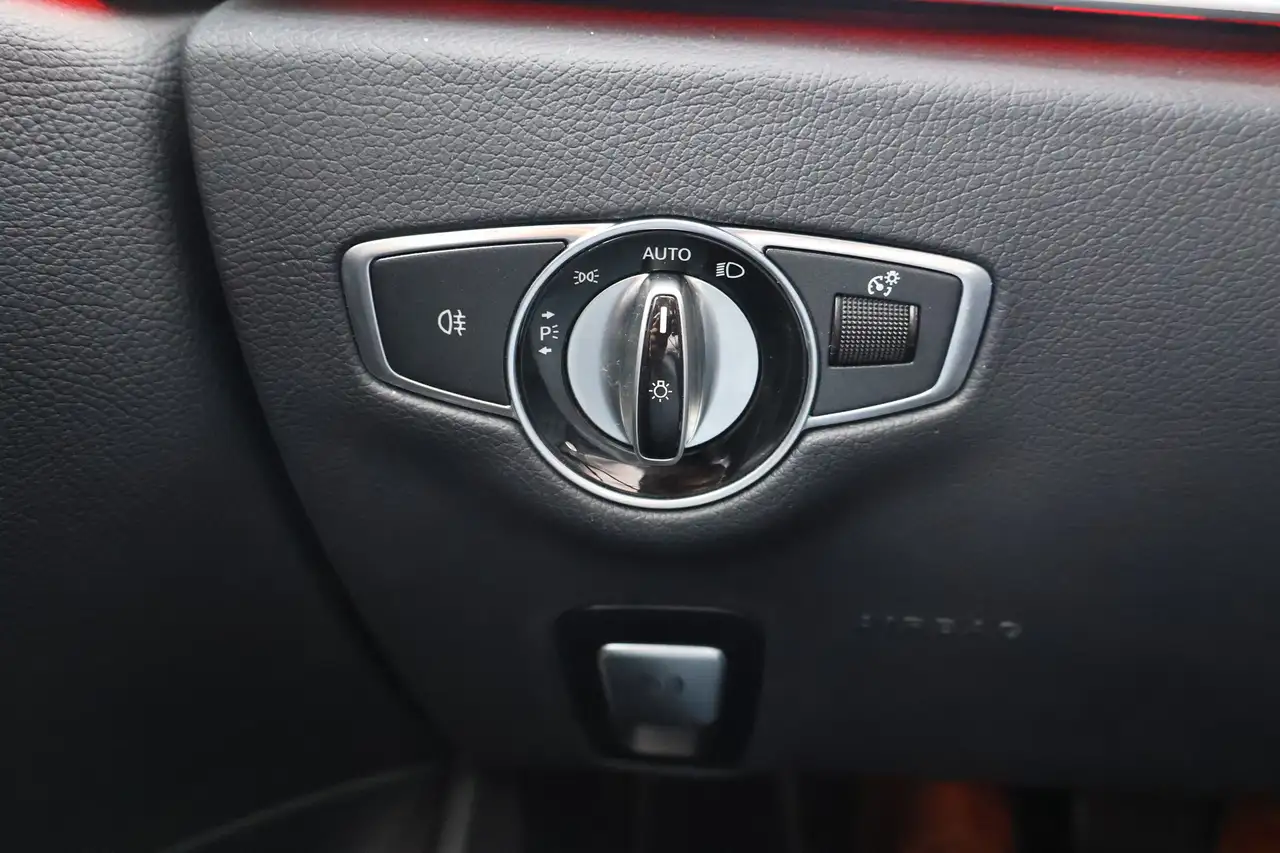 Mercedes-Benz E-Class E300 e T-Modell AMG Line LED Navi Totwinkel AHK, миниатюра 25