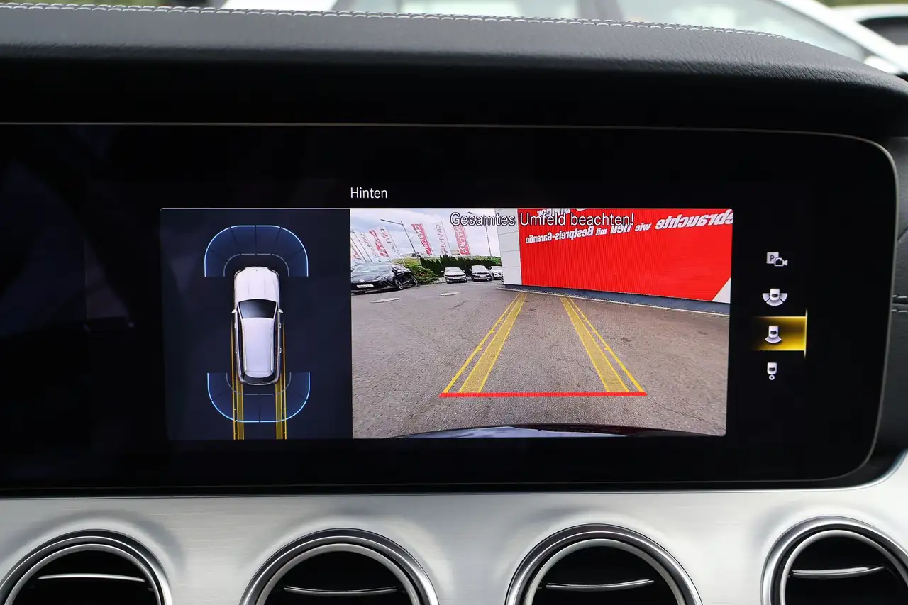 Mercedes-Benz E-Class E300 e T-Modell AMG Line LED Navi Totwinkel AHK, миниатюра 11